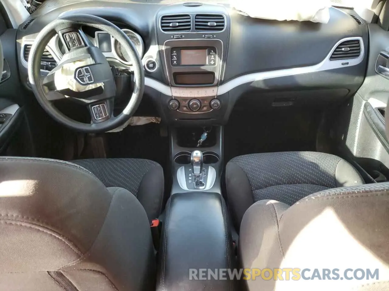 8 fotografías del automóvil dañado 3C4PDCAB7KT738145 DODGE JOURNEY 2019