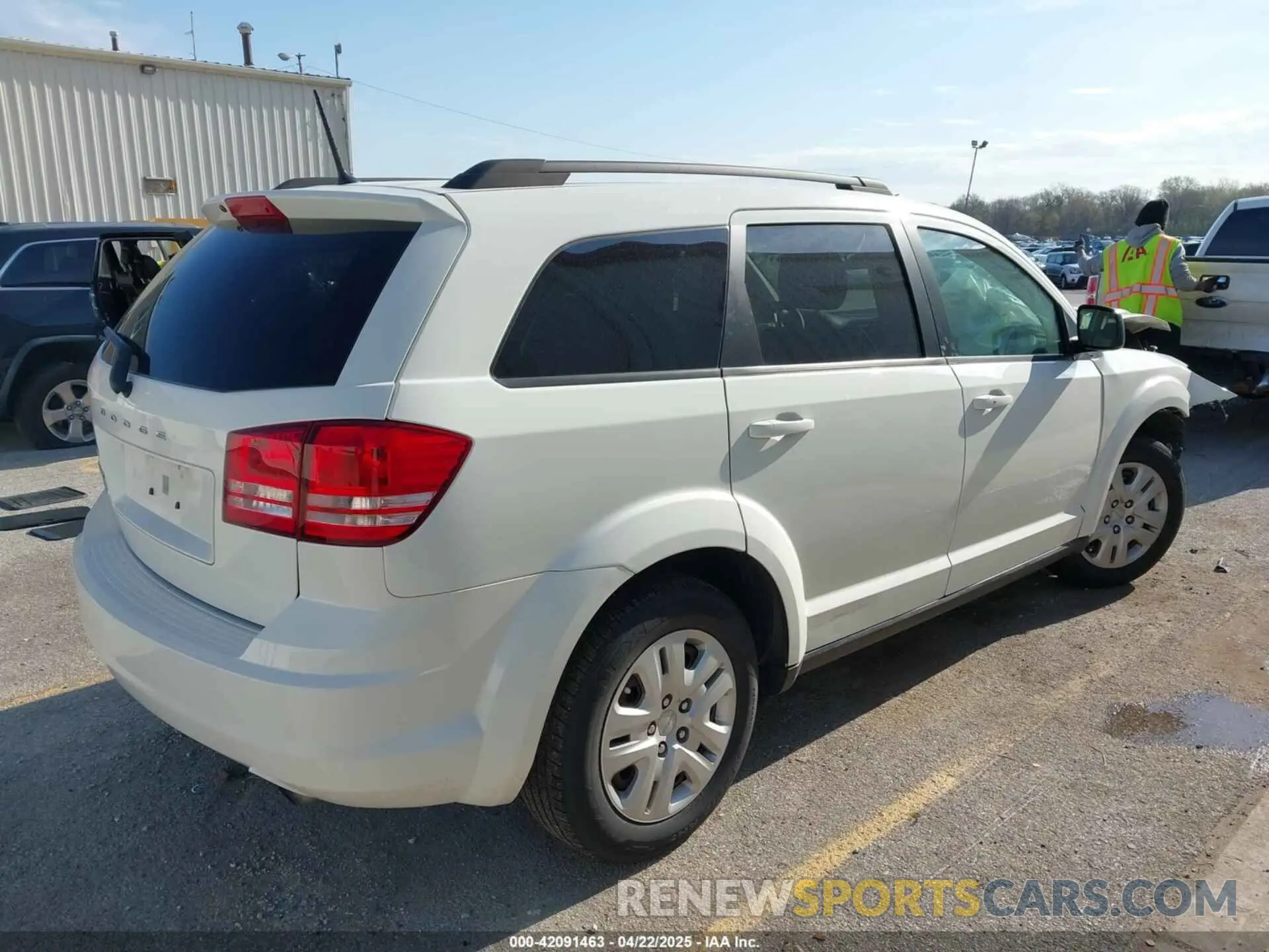 4 fotografías del automóvil dañado 3C4PDCAB9KT746960 DODGE JOURNEY 2019