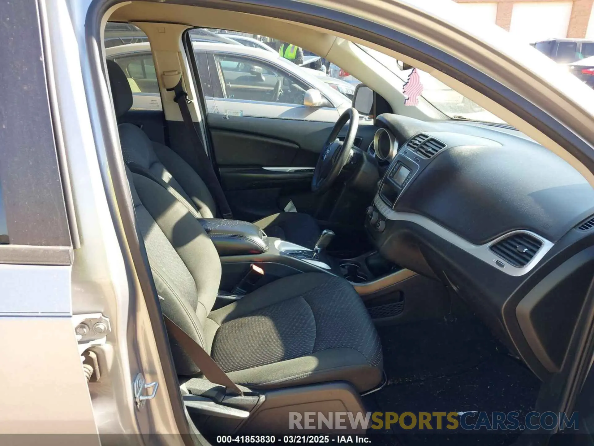 5 fotografías del automóvil dañado 3C4PDCBB0KT798122 DODGE JOURNEY 2019