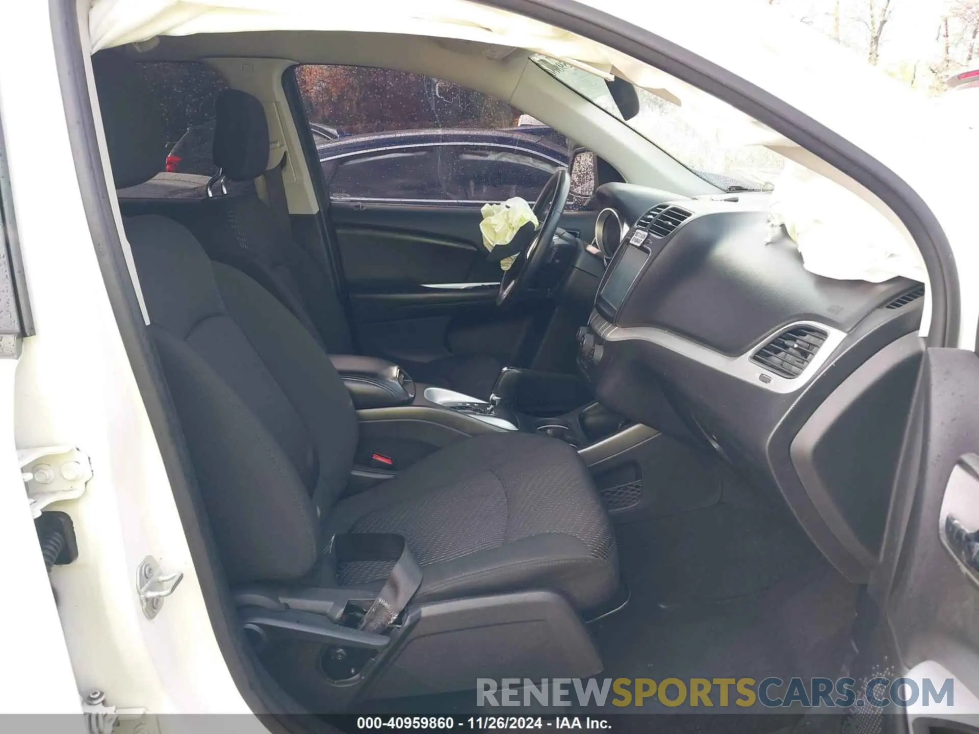 5 fotografías del automóvil dañado 3C4PDCBB0KT833578 DODGE JOURNEY 2019