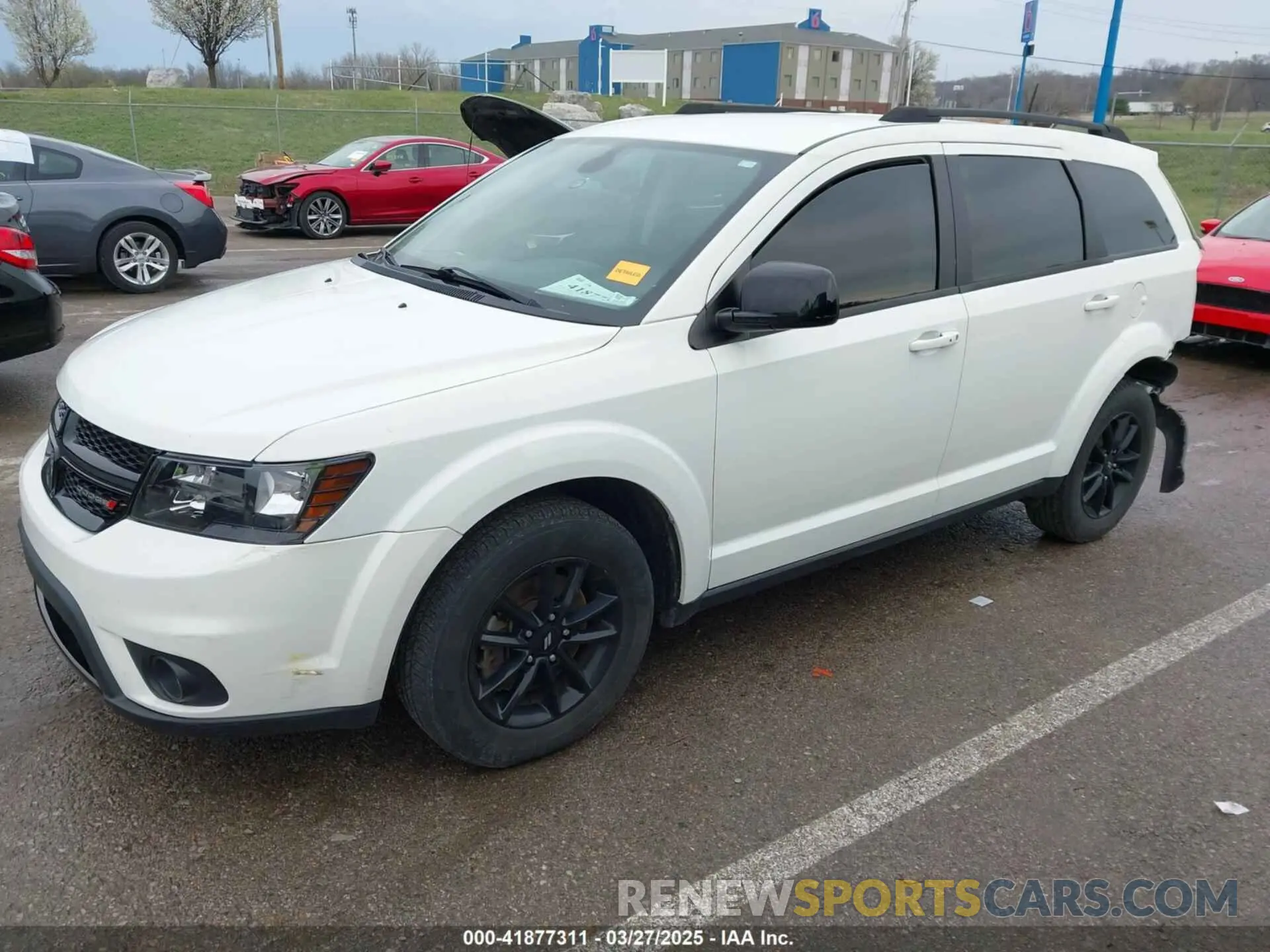 2 fotografías del automóvil dañado 3C4PDCBB1KT845643 DODGE JOURNEY 2019