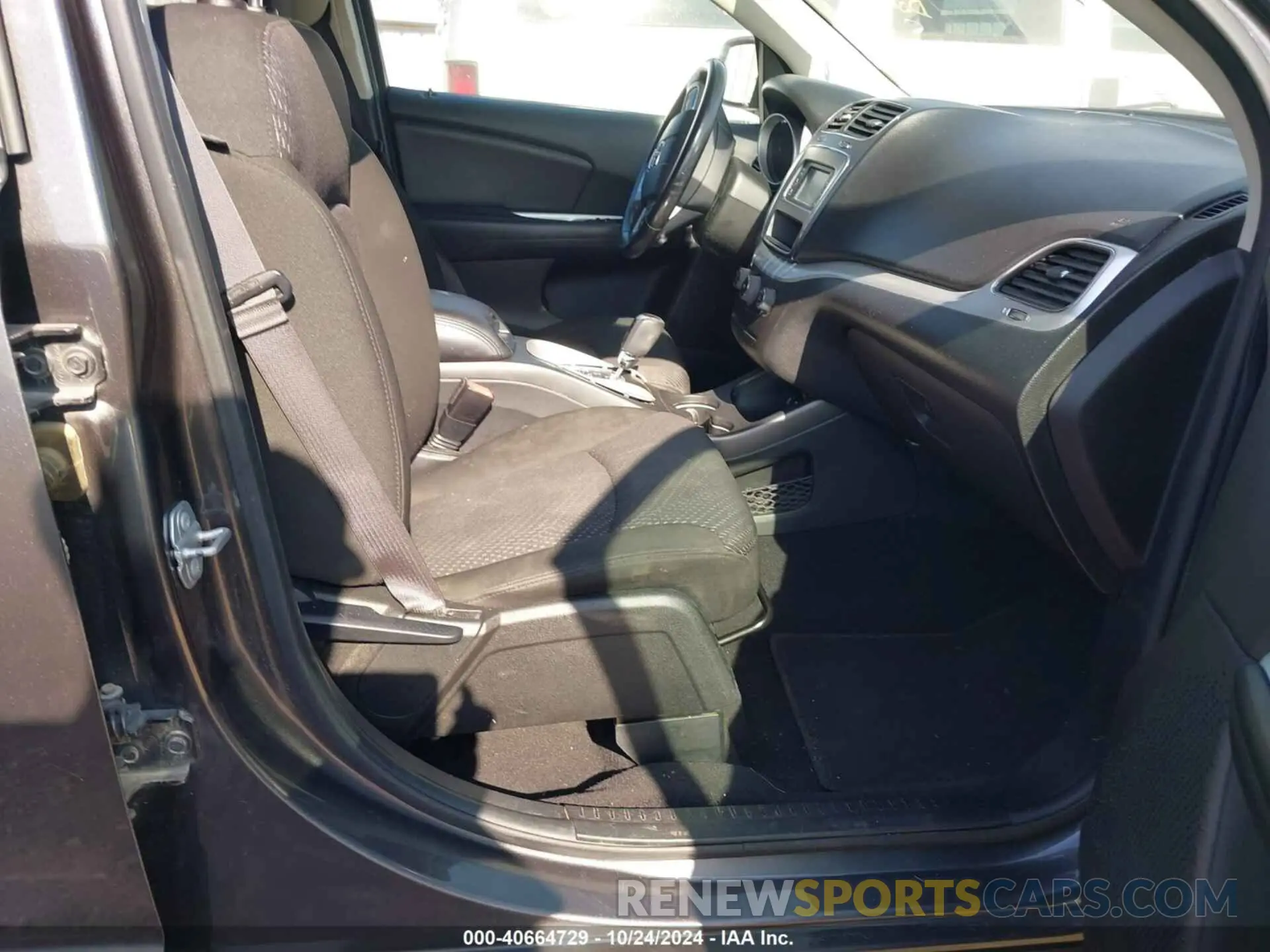 5 fotografías del automóvil dañado 3C4PDCBB1KT864015 DODGE JOURNEY 2019