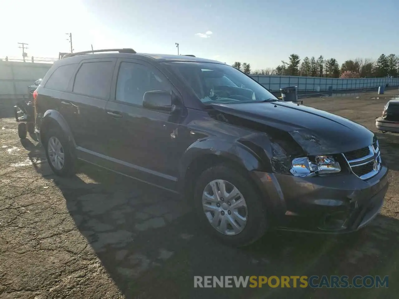 4 fotografías del automóvil dañado 3C4PDCBB4KT845488 DODGE JOURNEY 2019