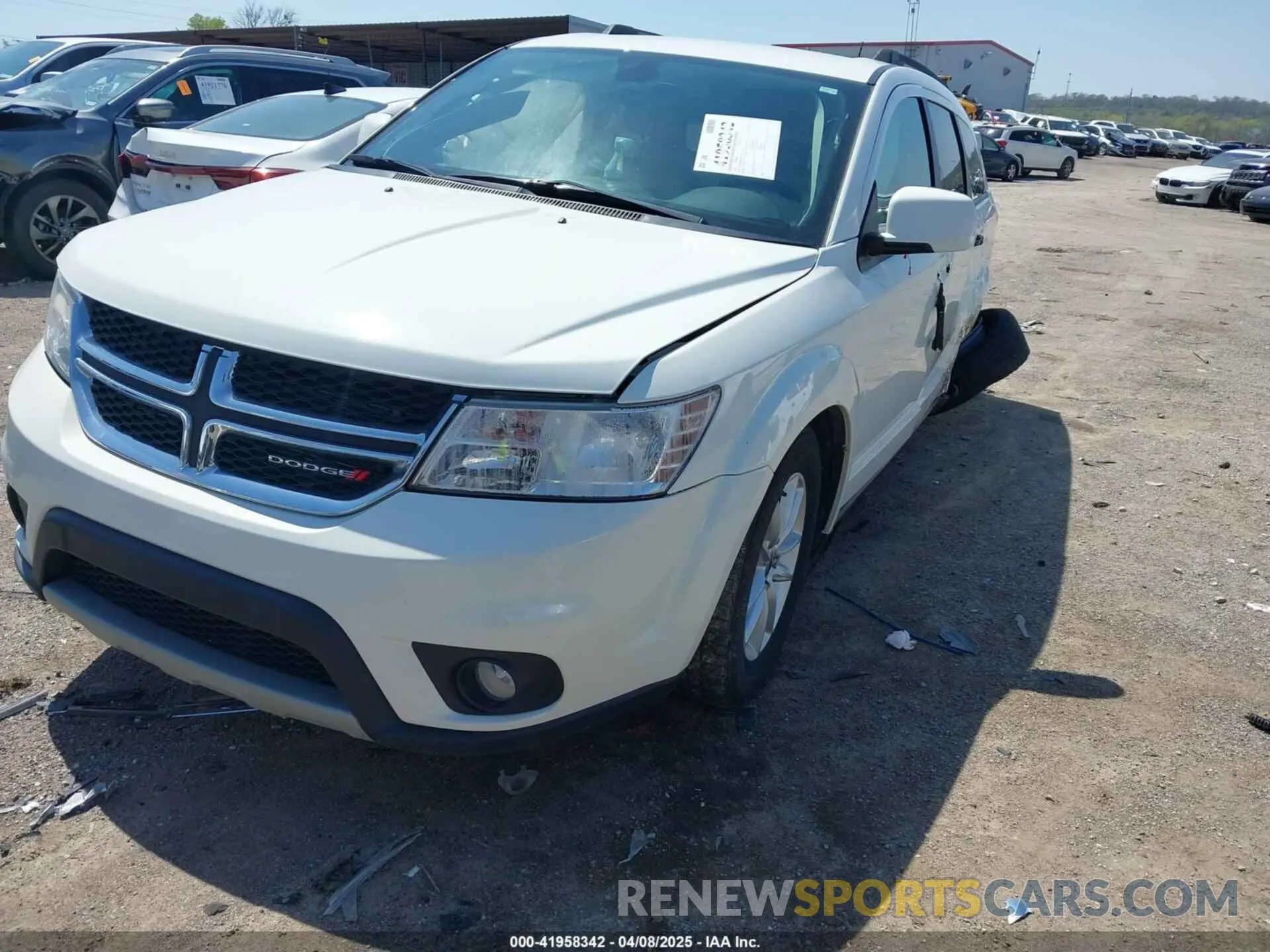 2 fotografías del automóvil dañado 3C4PDCBB4KT866941 DODGE JOURNEY 2019