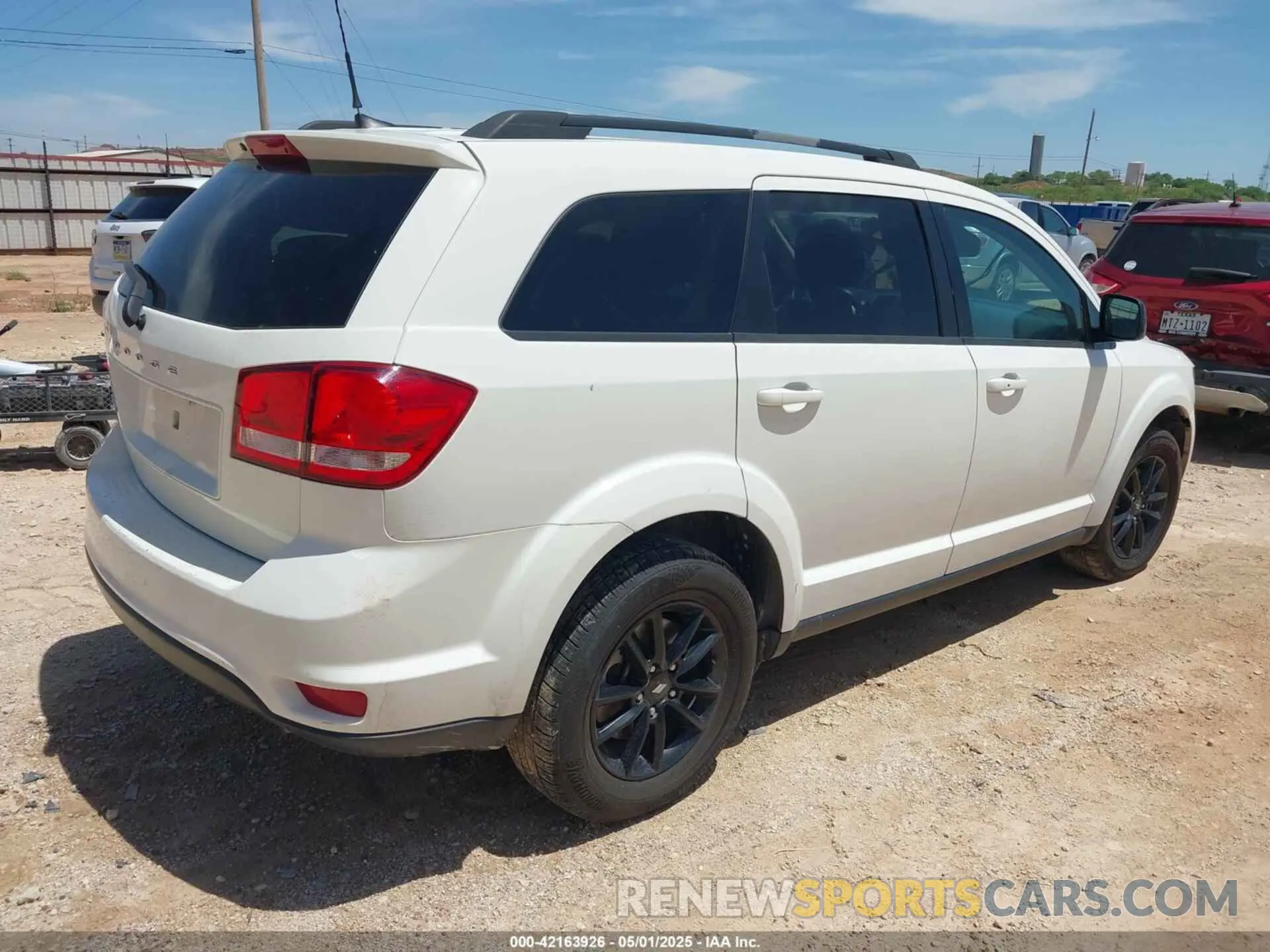 4 fotografías del automóvil dañado 3C4PDCBB5KT856936 DODGE JOURNEY 2019