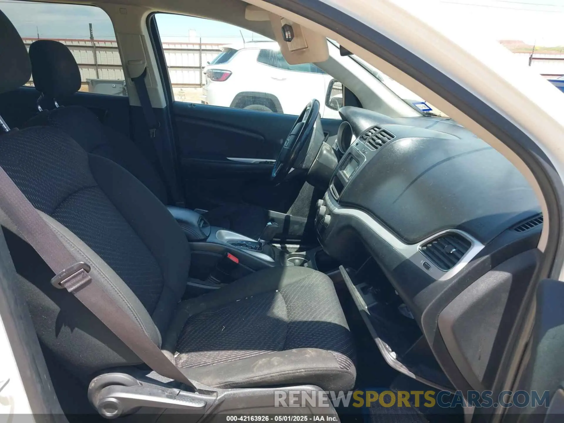 5 fotografías del automóvil dañado 3C4PDCBB5KT856936 DODGE JOURNEY 2019