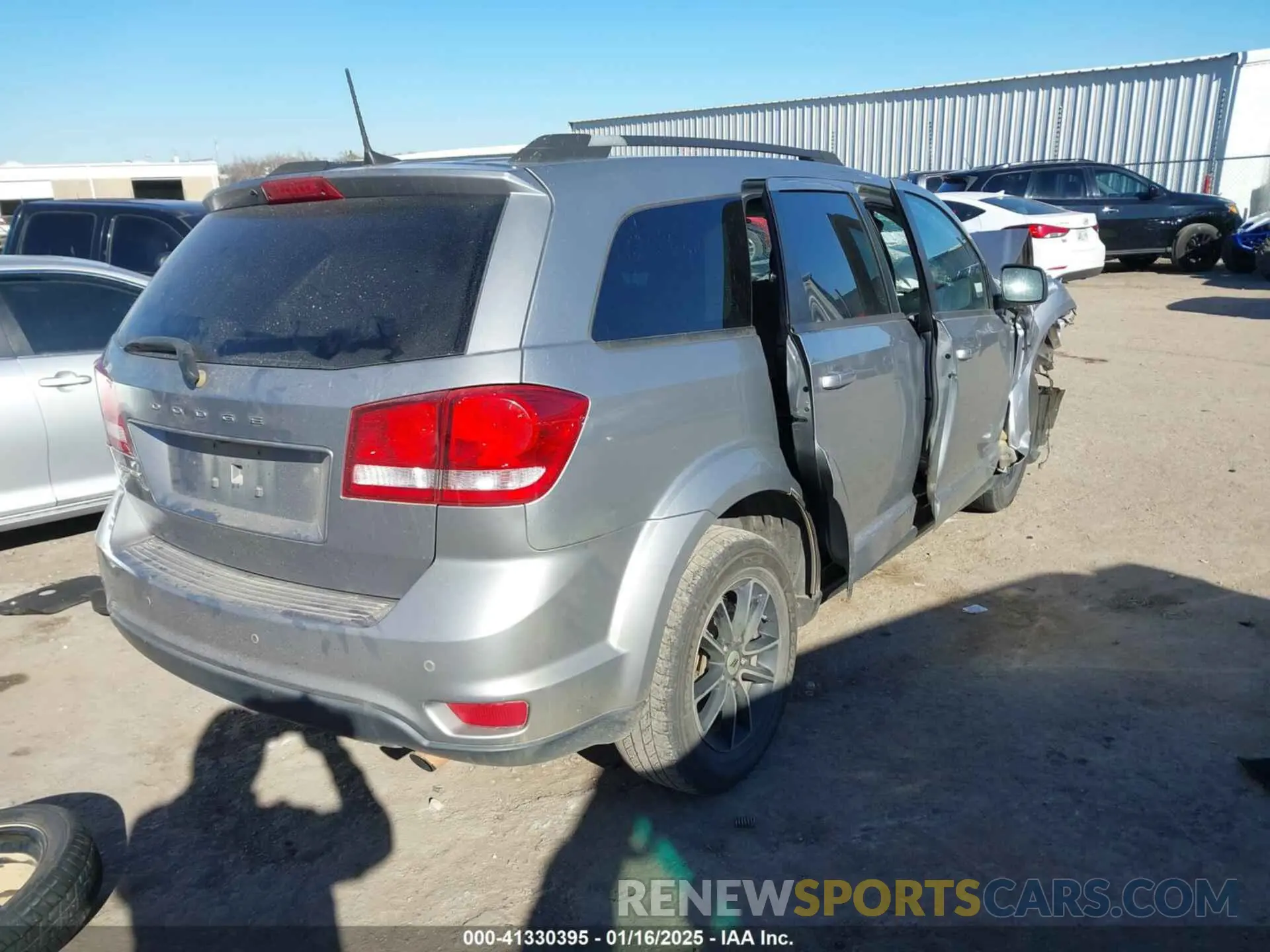 4 fotografías del automóvil dañado 3C4PDCBB6KT738488 DODGE JOURNEY 2019