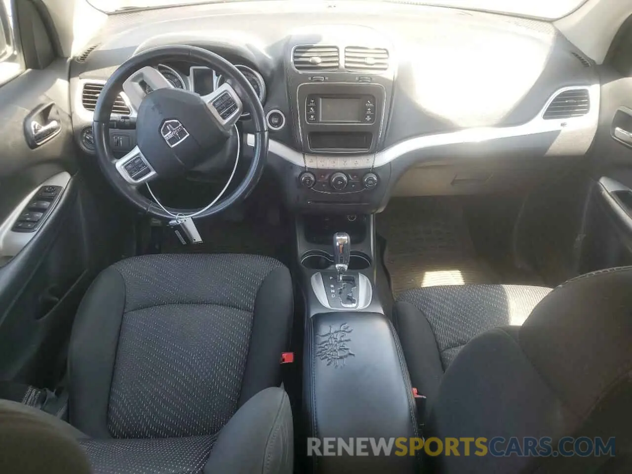 8 fotografías del automóvil dañado 3C4PDCBB6KT837618 DODGE JOURNEY 2019
