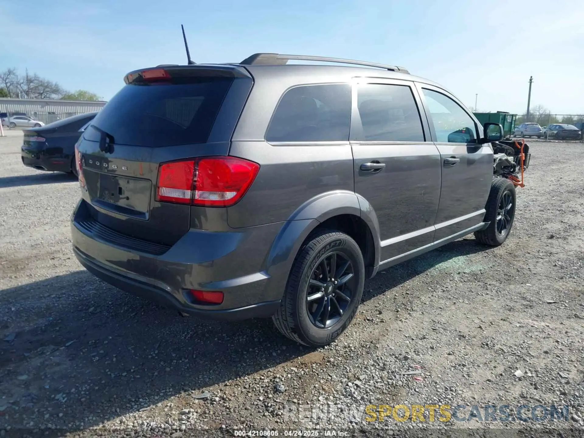 4 fotografías del automóvil dañado 3C4PDCBB7KT852418 DODGE JOURNEY 2019