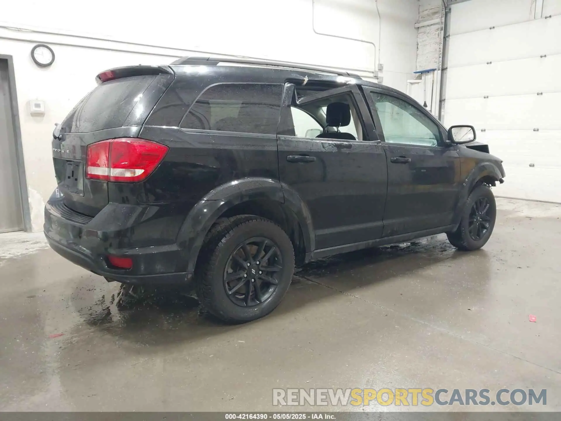 4 fotografías del automóvil dañado 3C4PDCBB8KT873682 DODGE JOURNEY 2019