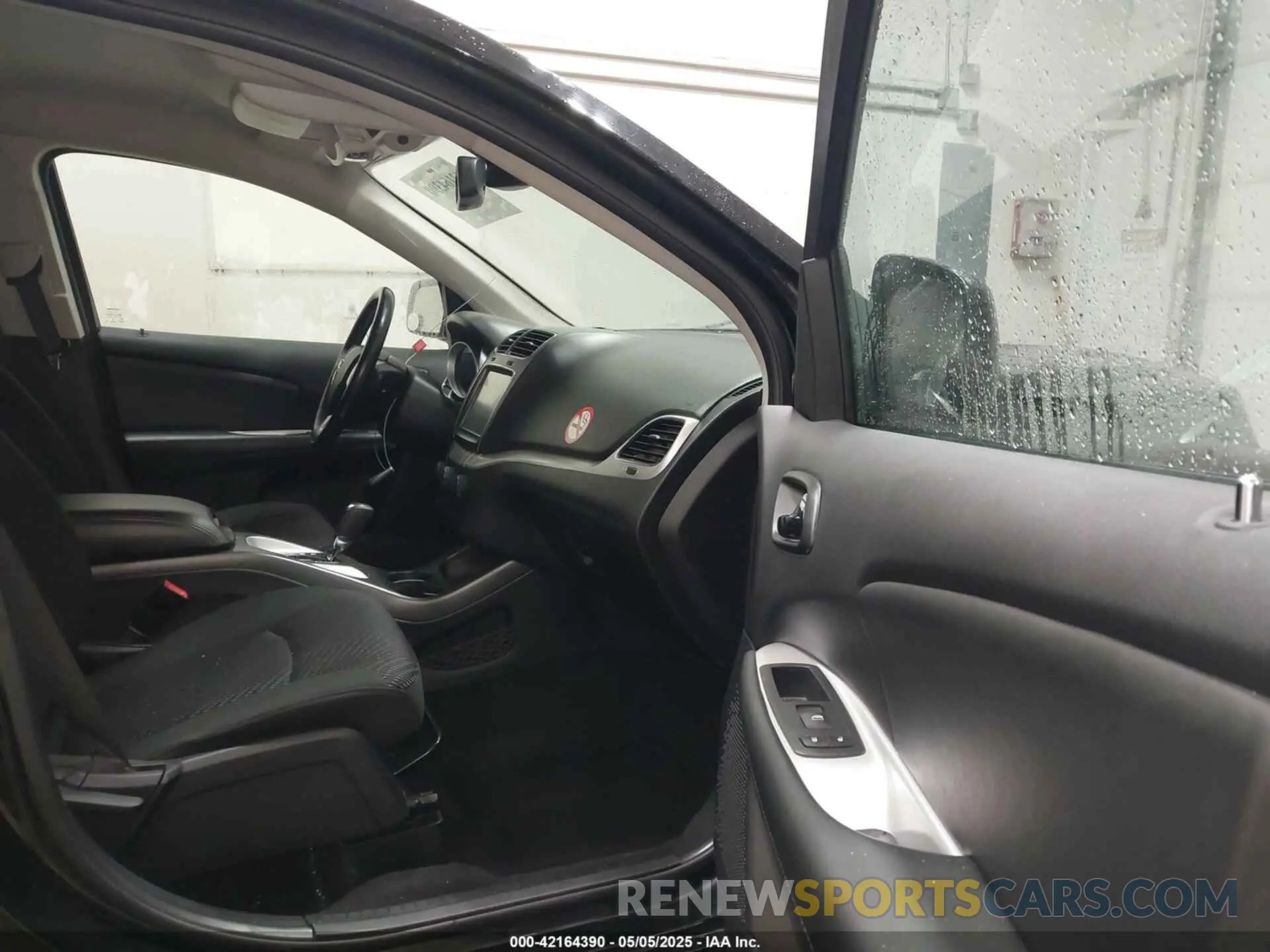 5 fotografías del automóvil dañado 3C4PDCBB8KT873682 DODGE JOURNEY 2019