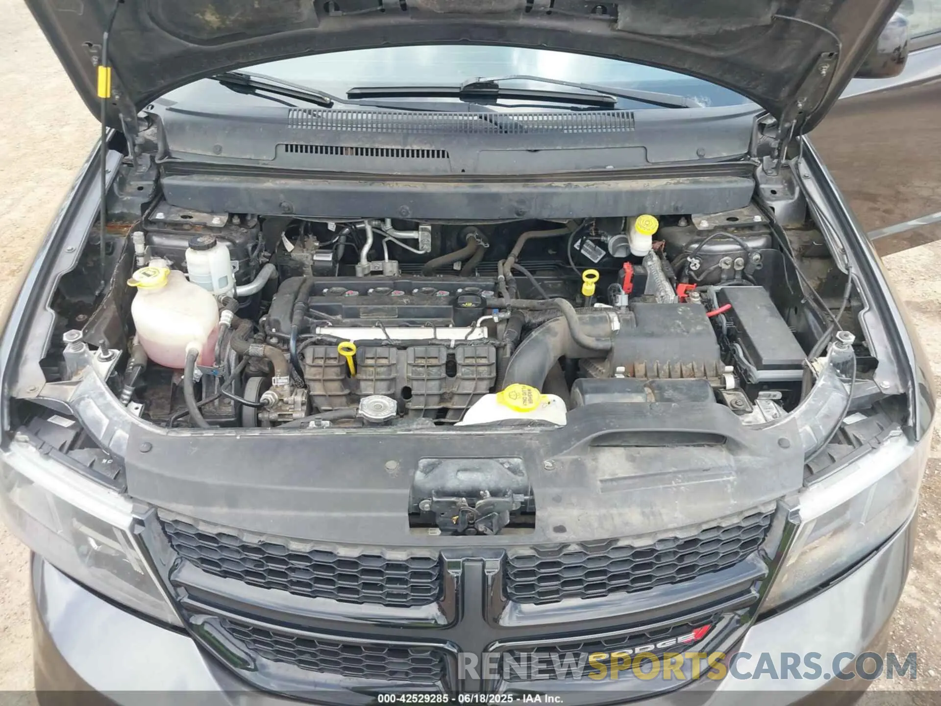 10 fotografías del automóvil dañado 3C4PDCBBXKT737893 DODGE JOURNEY 2019