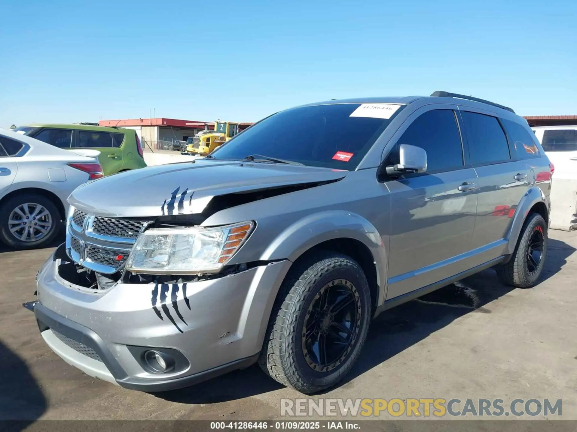 2 fotografías del automóvil dañado 3C4PDCBG0KT701223 DODGE JOURNEY 2019