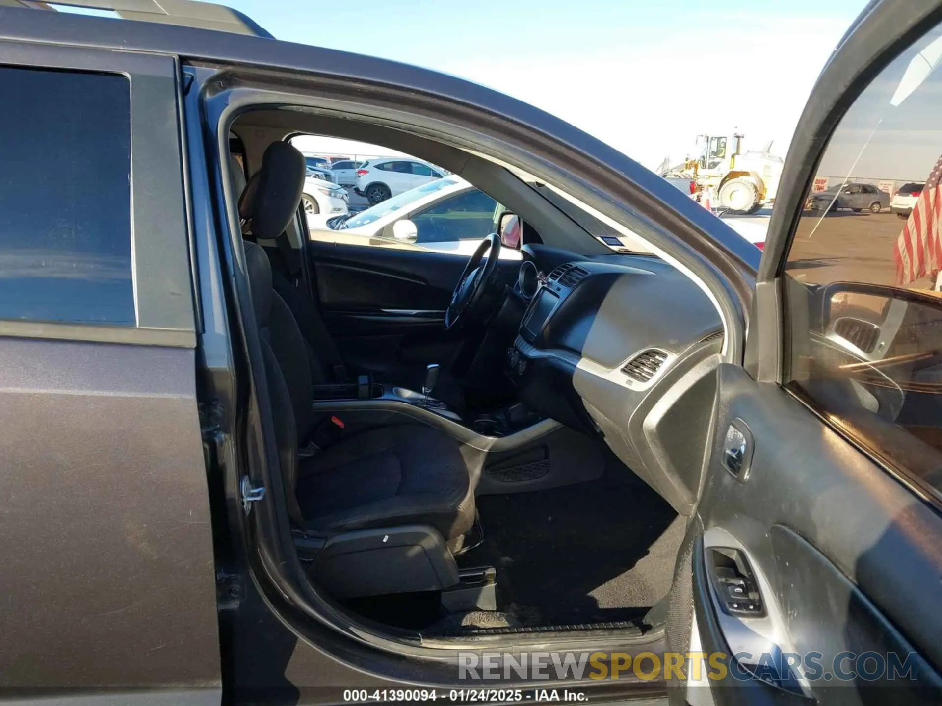 5 fotografías del automóvil dañado 3C4PDCBG7KT872888 DODGE JOURNEY 2019