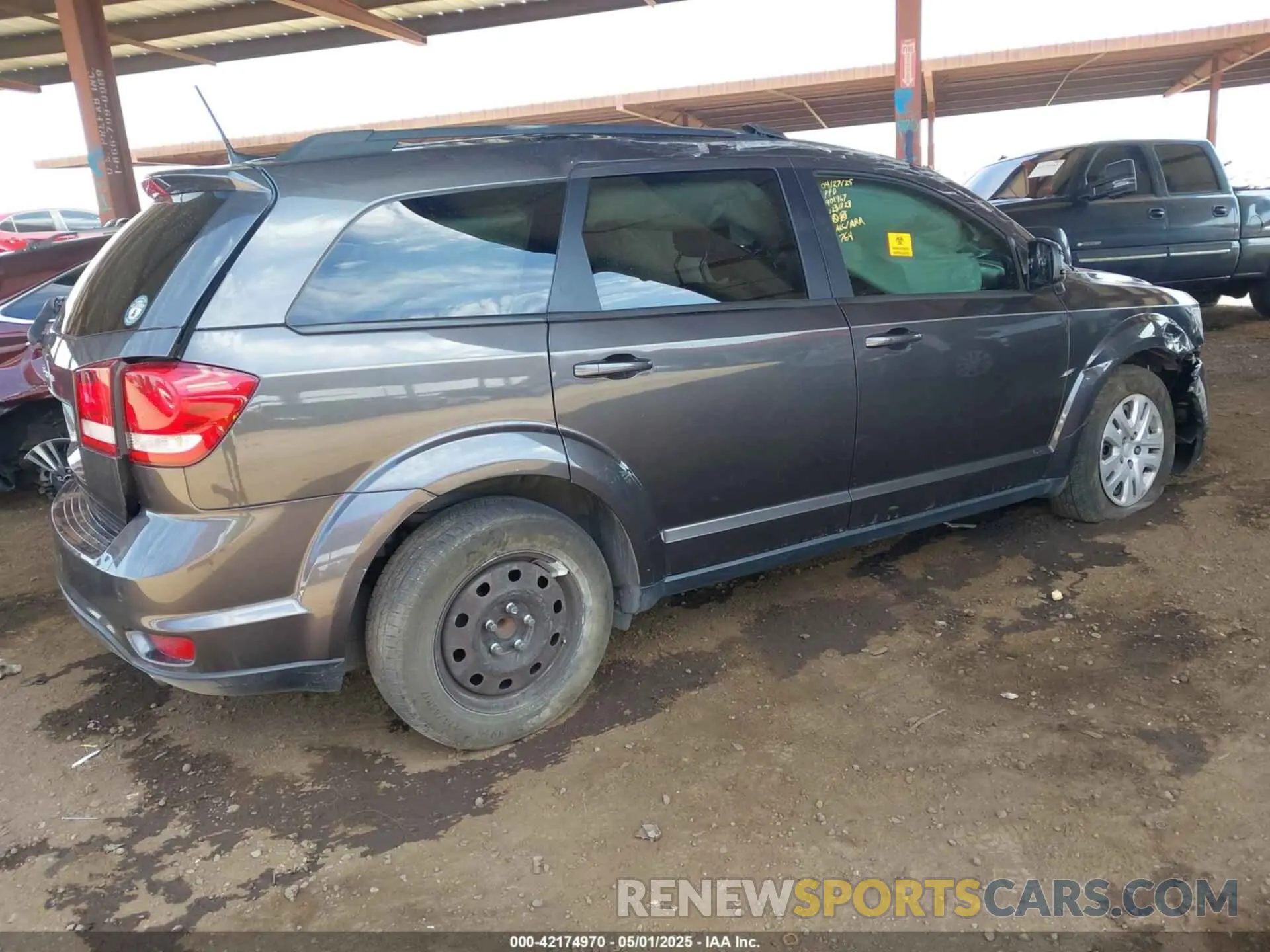 4 fotografías del automóvil dañado 3C4PDCBG9KT798938 DODGE JOURNEY 2019