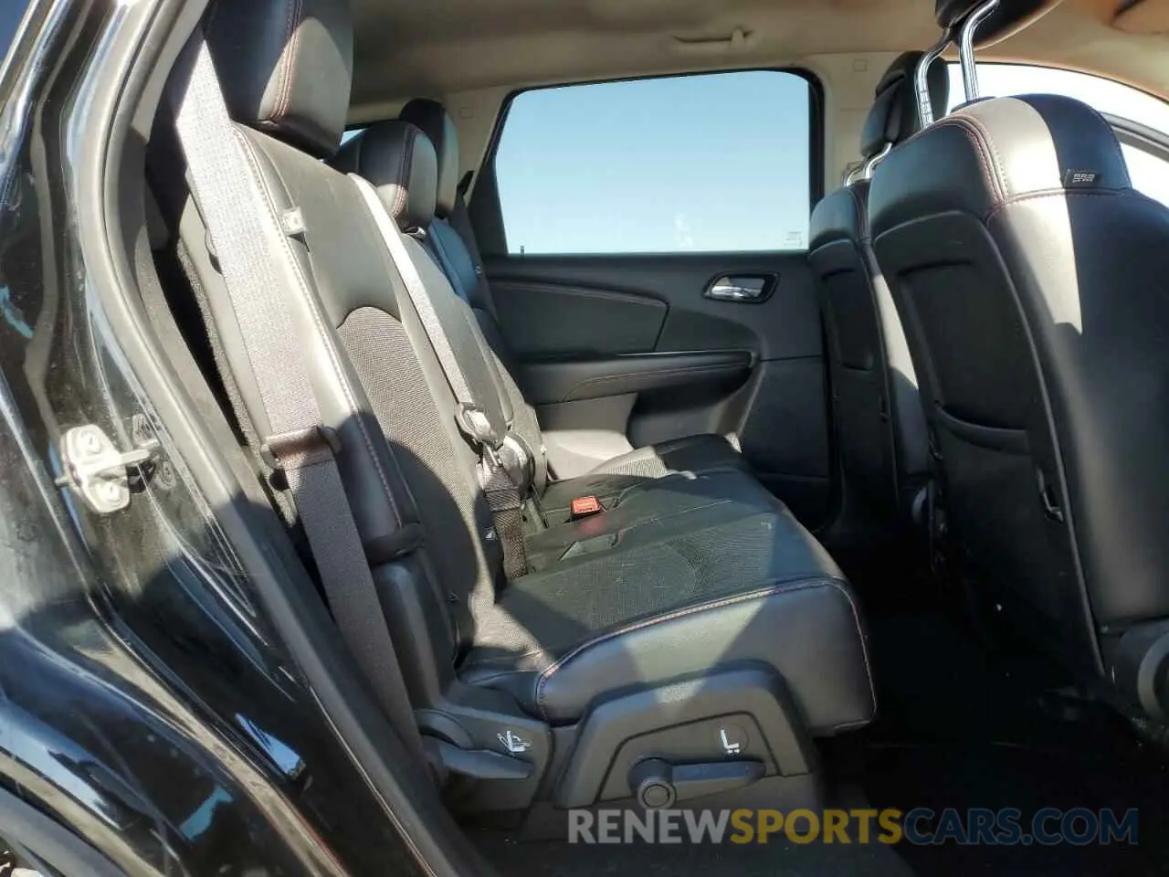 11 fotografías del automóvil dañado 3C4PDCEG8KT737365 DODGE JOURNEY 2019