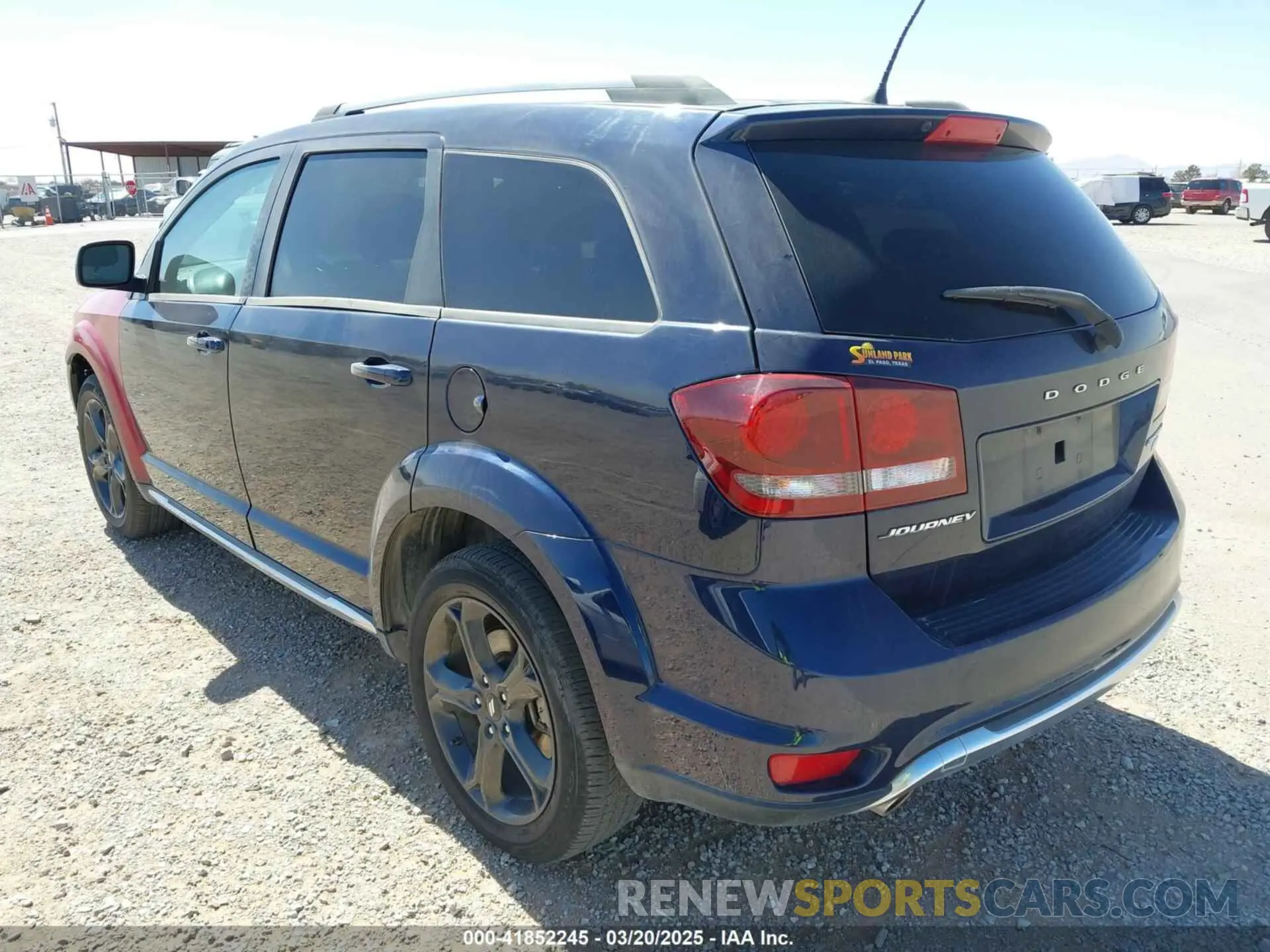 3 fotografías del automóvil dañado 3C4PDCGG0KT737485 DODGE JOURNEY 2019