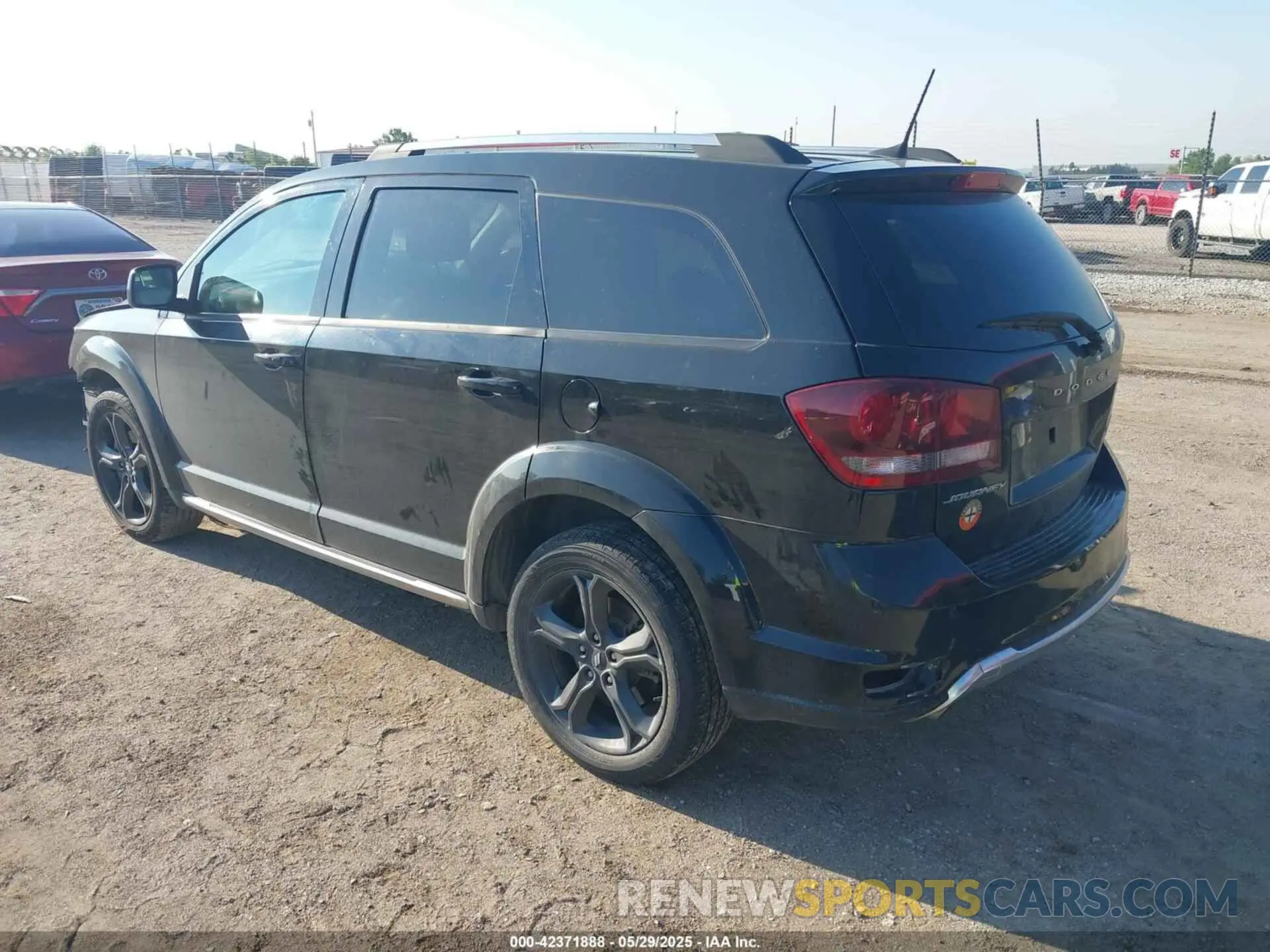 3 fotografías del automóvil dañado 3C4PDCGG1KT783147 DODGE JOURNEY 2019