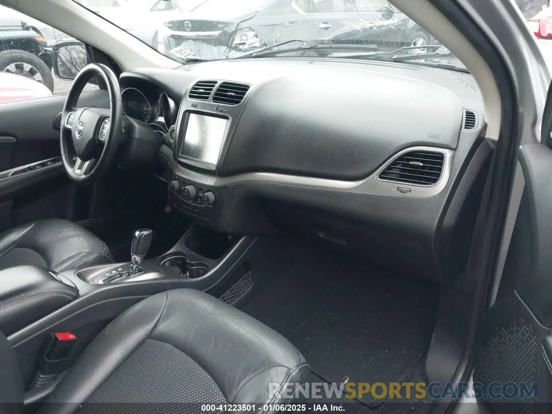 5 fotografías del automóvil dañado 3C4PDCGG3KT717912 DODGE JOURNEY 2019