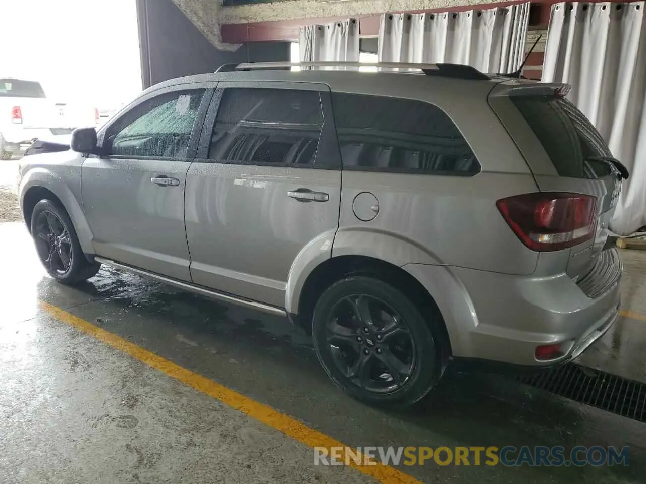 2 fotografías del automóvil dañado 3C4PDCGG6KT717029 DODGE JOURNEY 2019