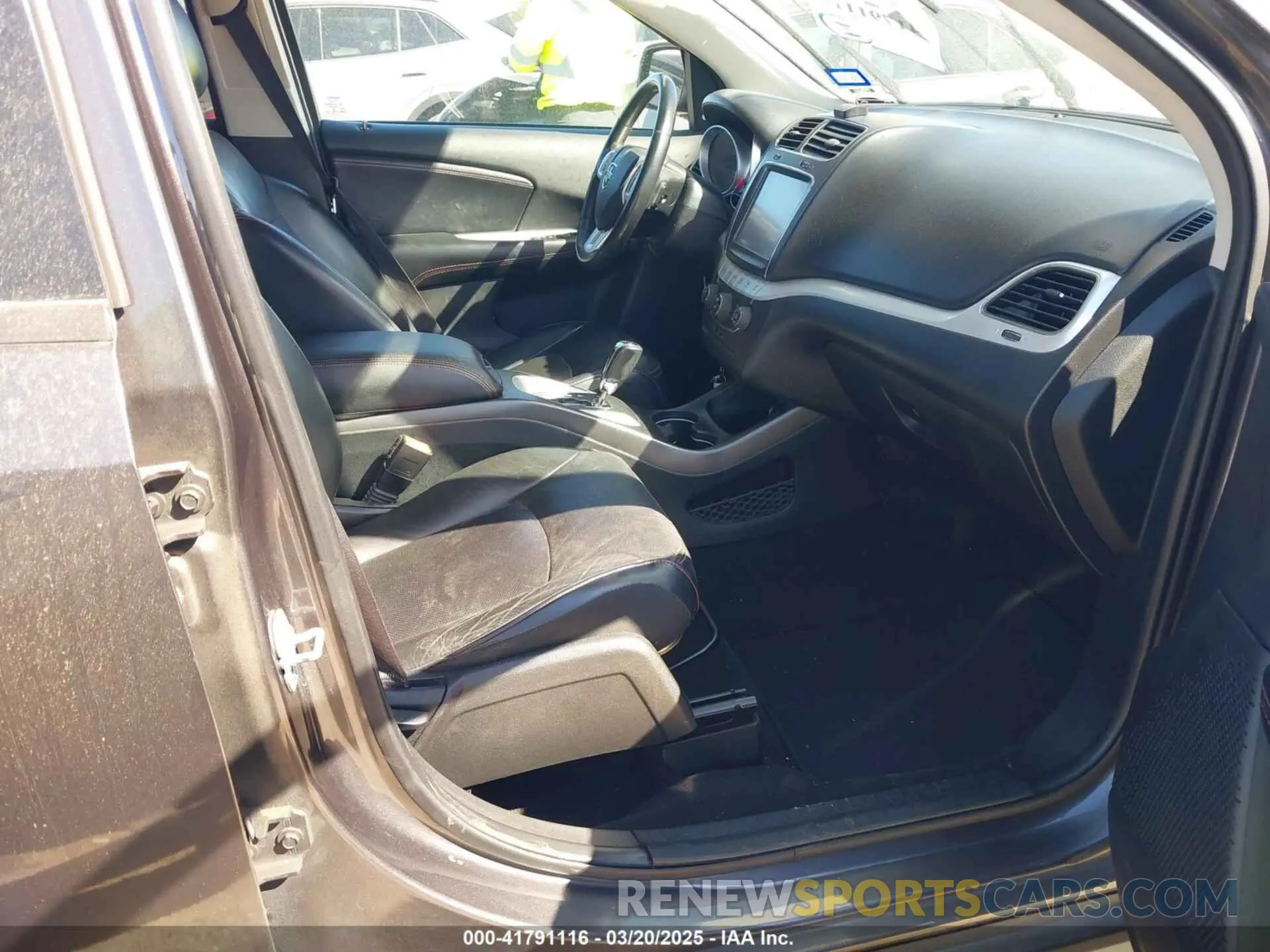 5 fotografías del automóvil dañado 3C4PDDEG7KT720157 DODGE JOURNEY 2019