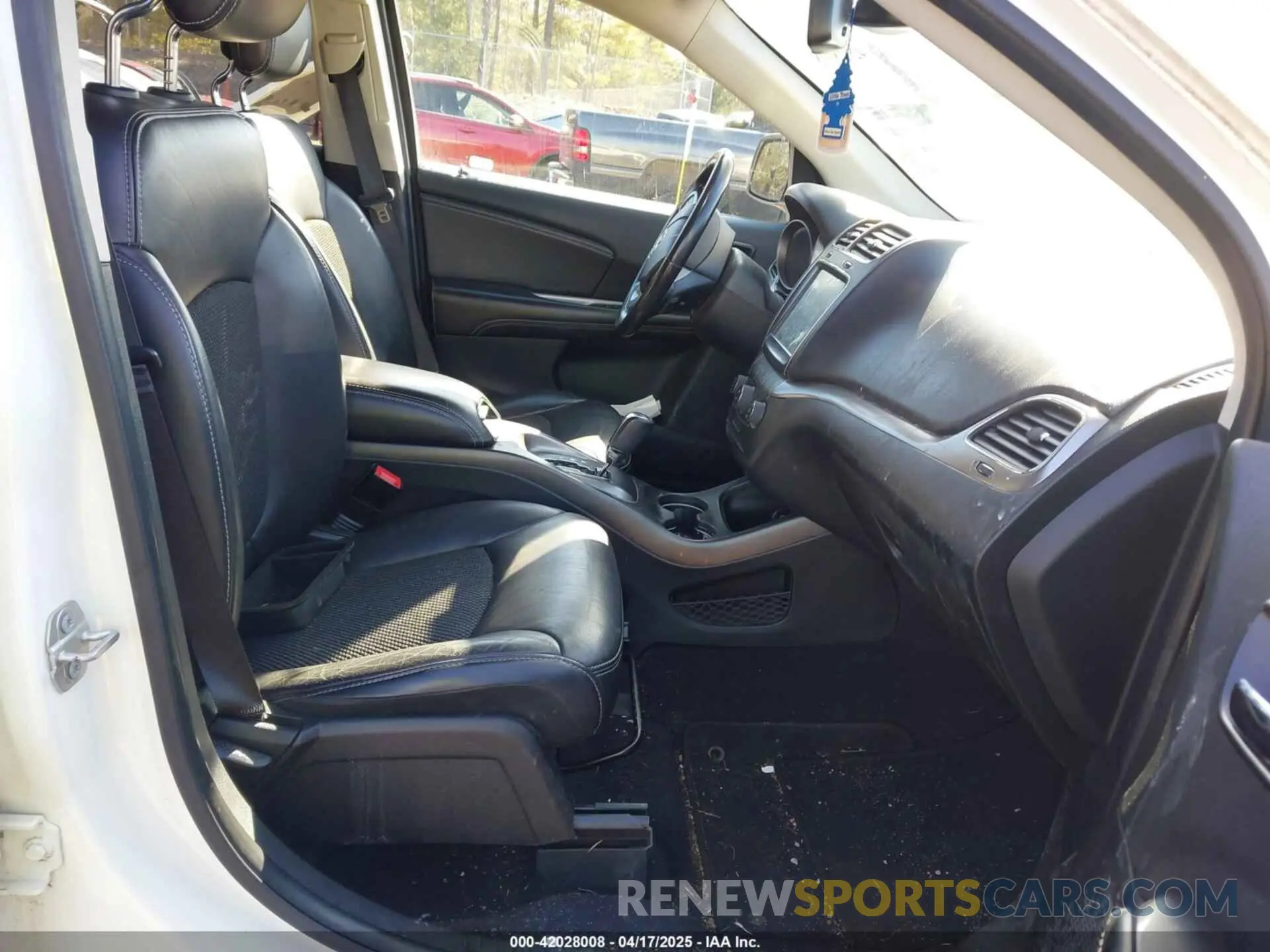 5 fotografías del automóvil dañado 3C4PDDGGXKT848891 DODGE JOURNEY 2019
