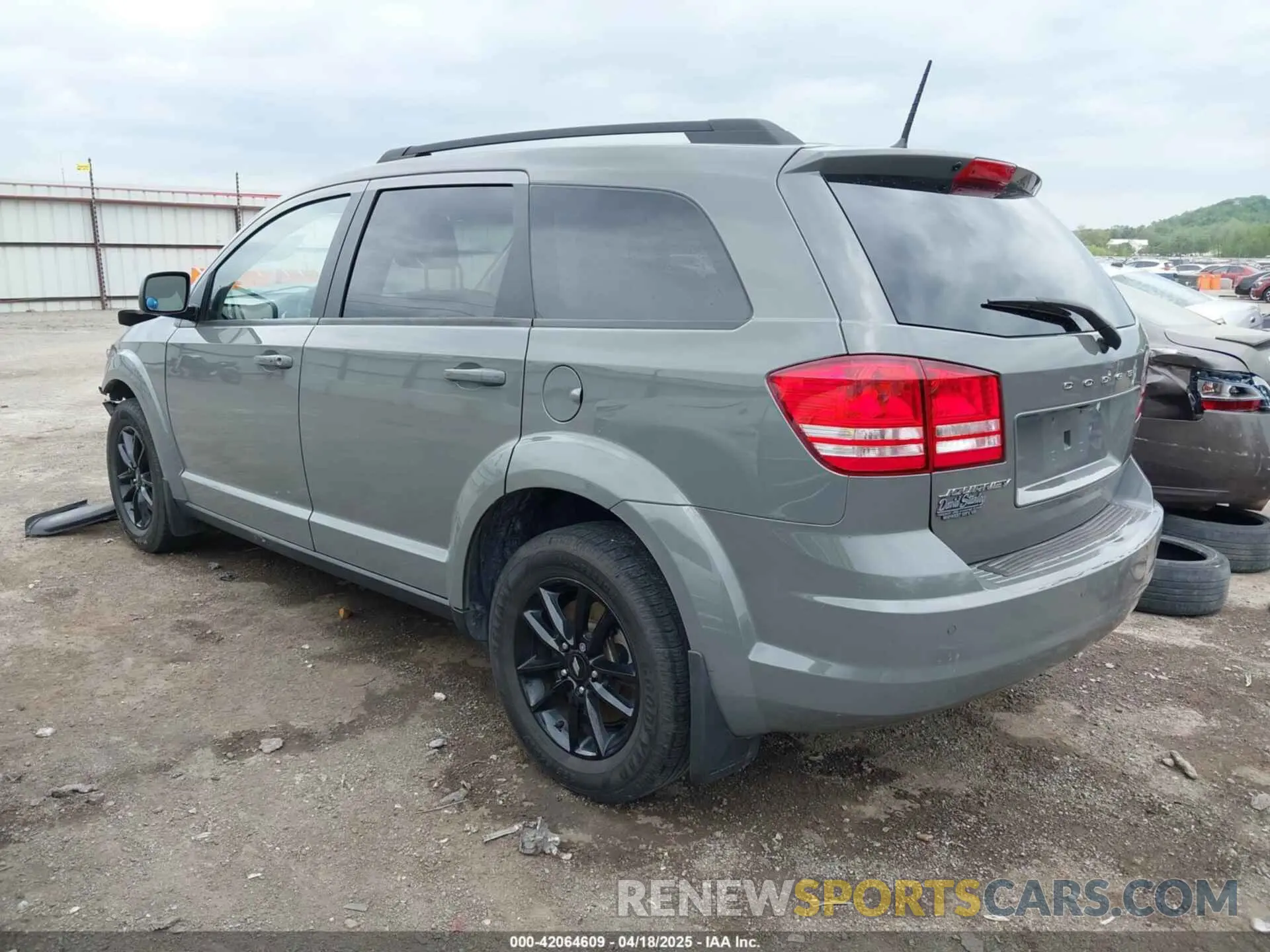 3 fotografías del automóvil dañado 3C4PDCAB0LT253914 DODGE JOURNEY 2020