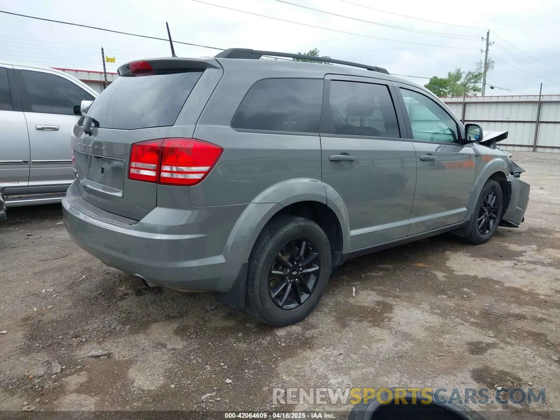4 fotografías del automóvil dañado 3C4PDCAB0LT253914 DODGE JOURNEY 2020