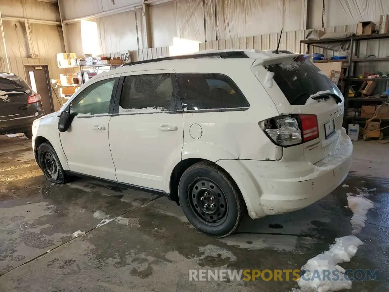 2 fotografías del automóvil dañado 3C4PDCAB1LT275632 DODGE JOURNEY 2020