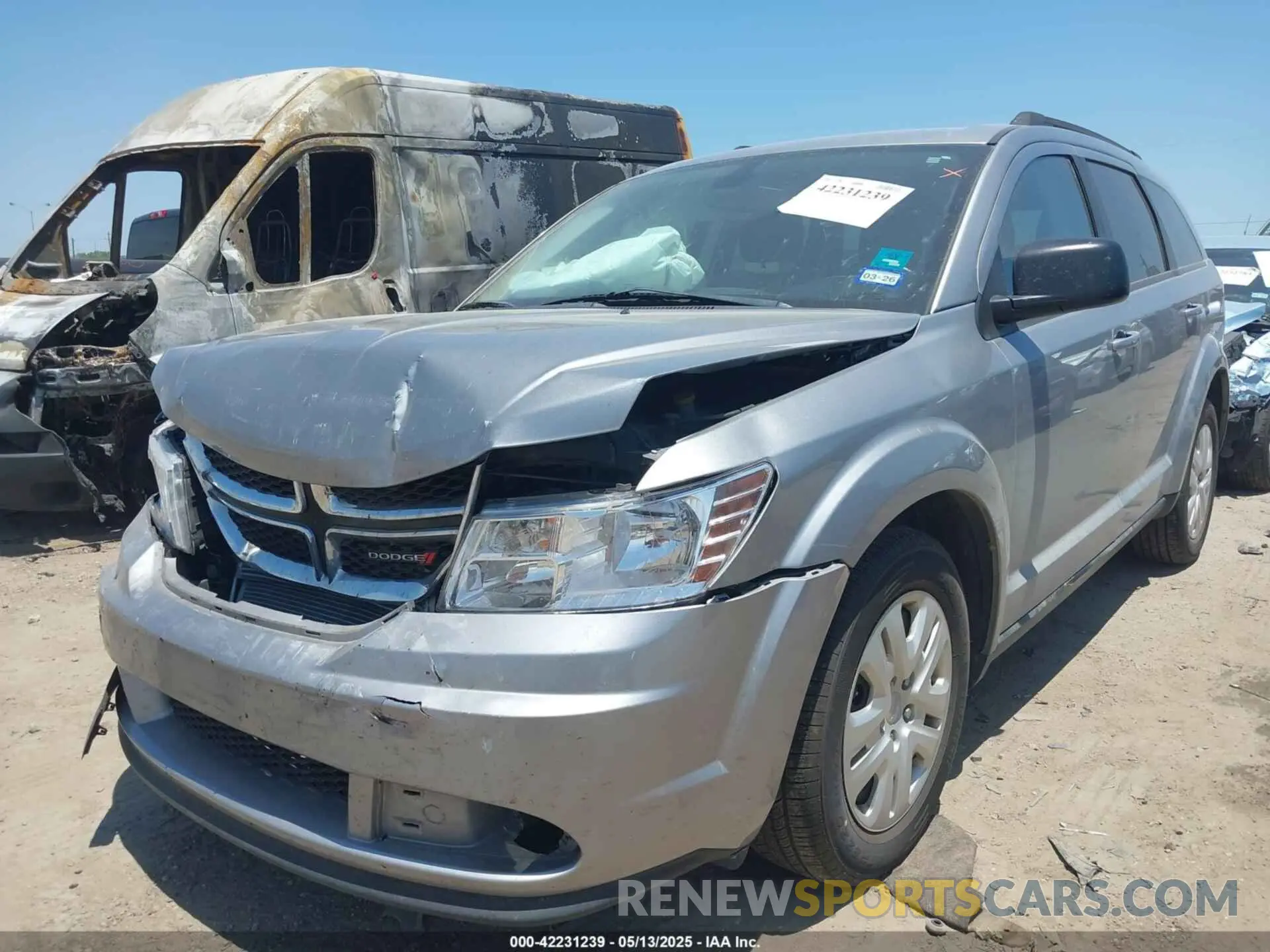 2 fotografías del automóvil dañado 3C4PDCAB2LT250674 DODGE JOURNEY 2020