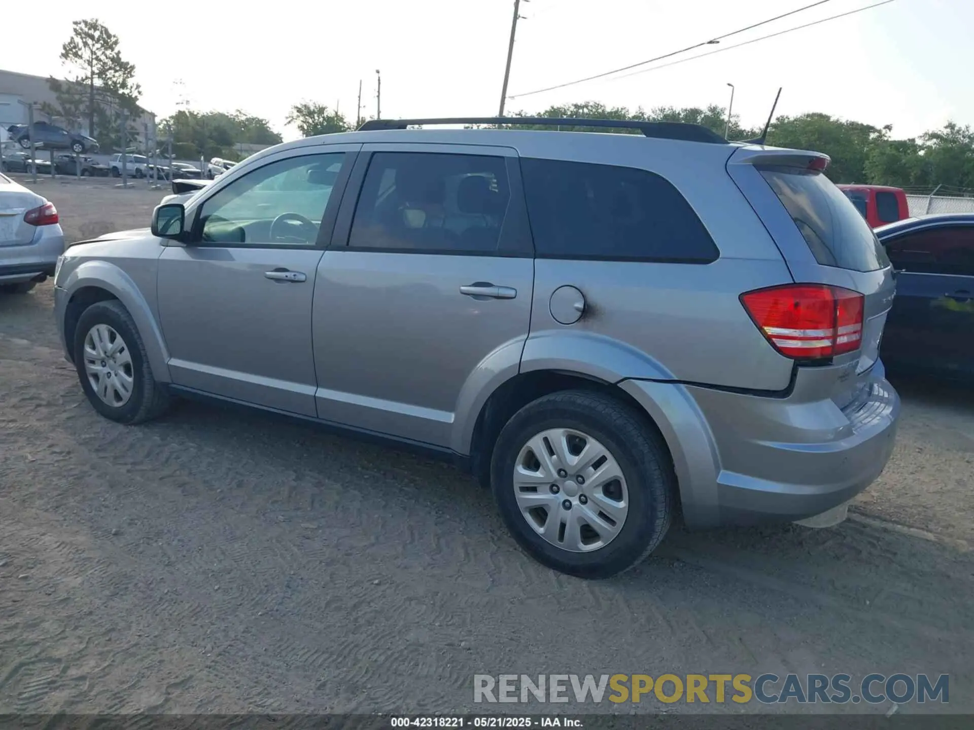 3 fotografías del automóvil dañado 3C4PDCAB2LT270729 DODGE JOURNEY 2020