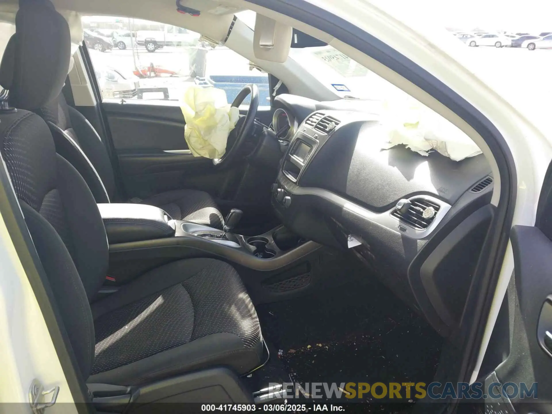 5 fotografías del automóvil dañado 3C4PDCAB2LT275347 DODGE JOURNEY 2020