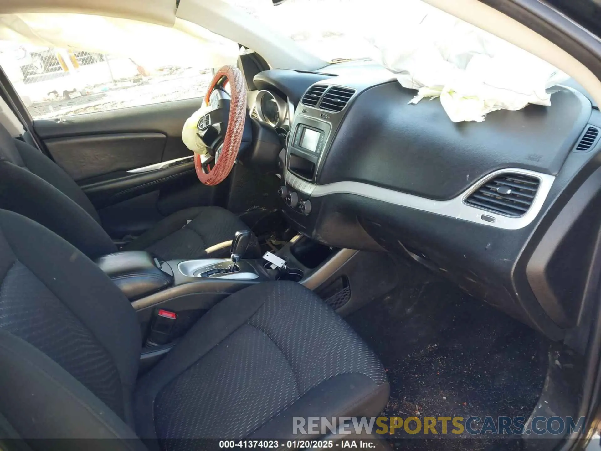 5 fotografías del automóvil dañado 3C4PDCAB3LT232359 DODGE JOURNEY 2020