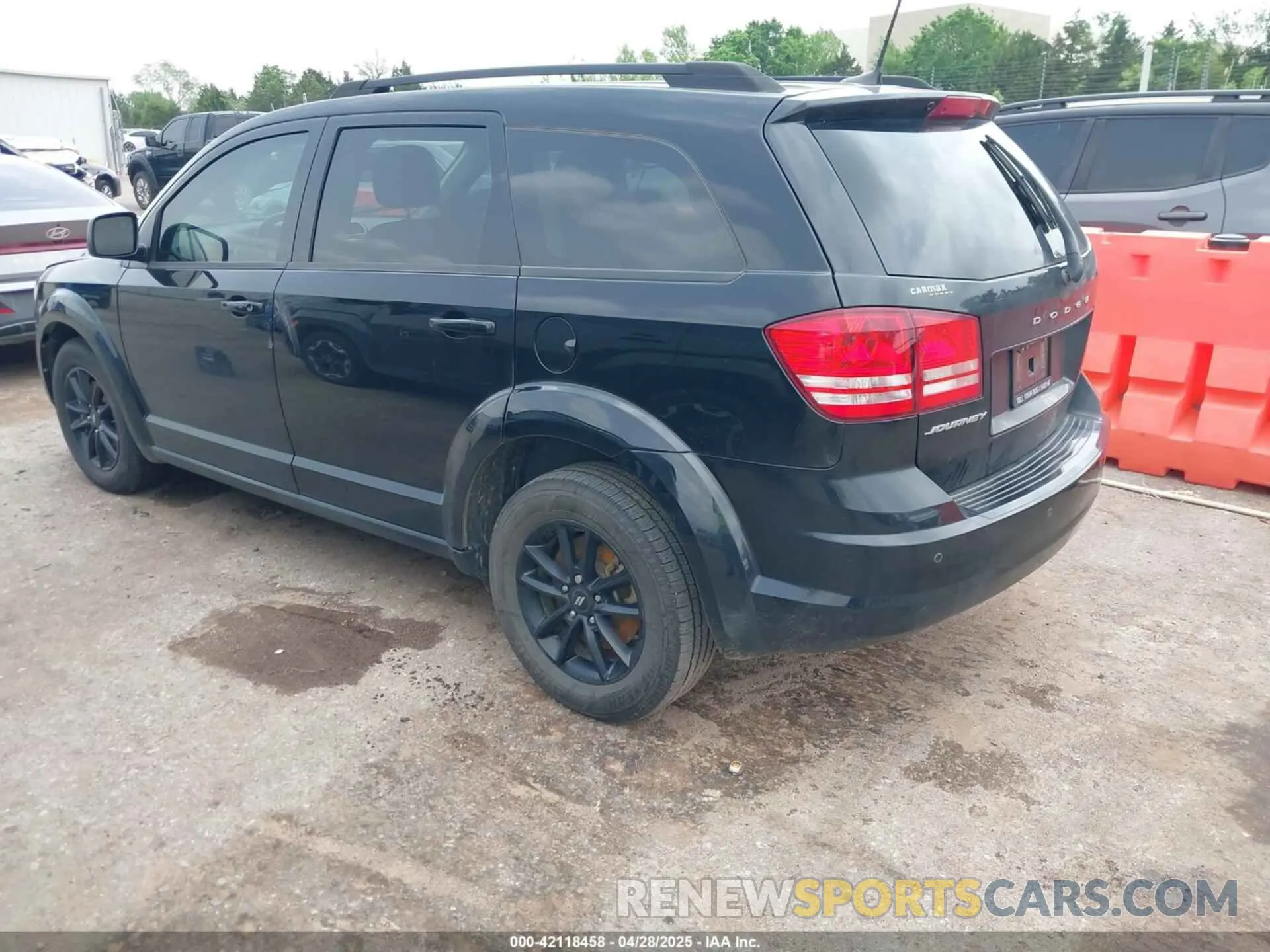 3 fotografías del automóvil dañado 3C4PDCAB4LT254161 DODGE JOURNEY 2020