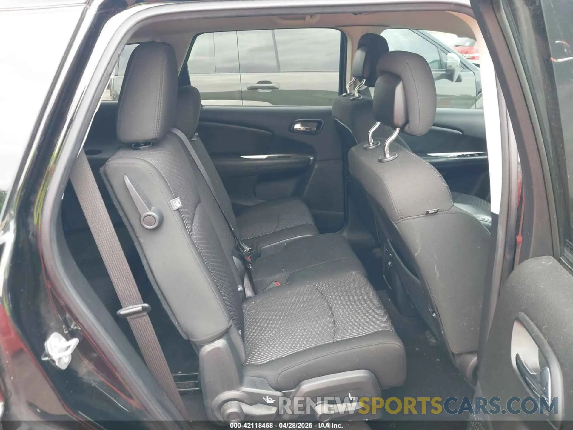 8 fotografías del automóvil dañado 3C4PDCAB4LT254161 DODGE JOURNEY 2020