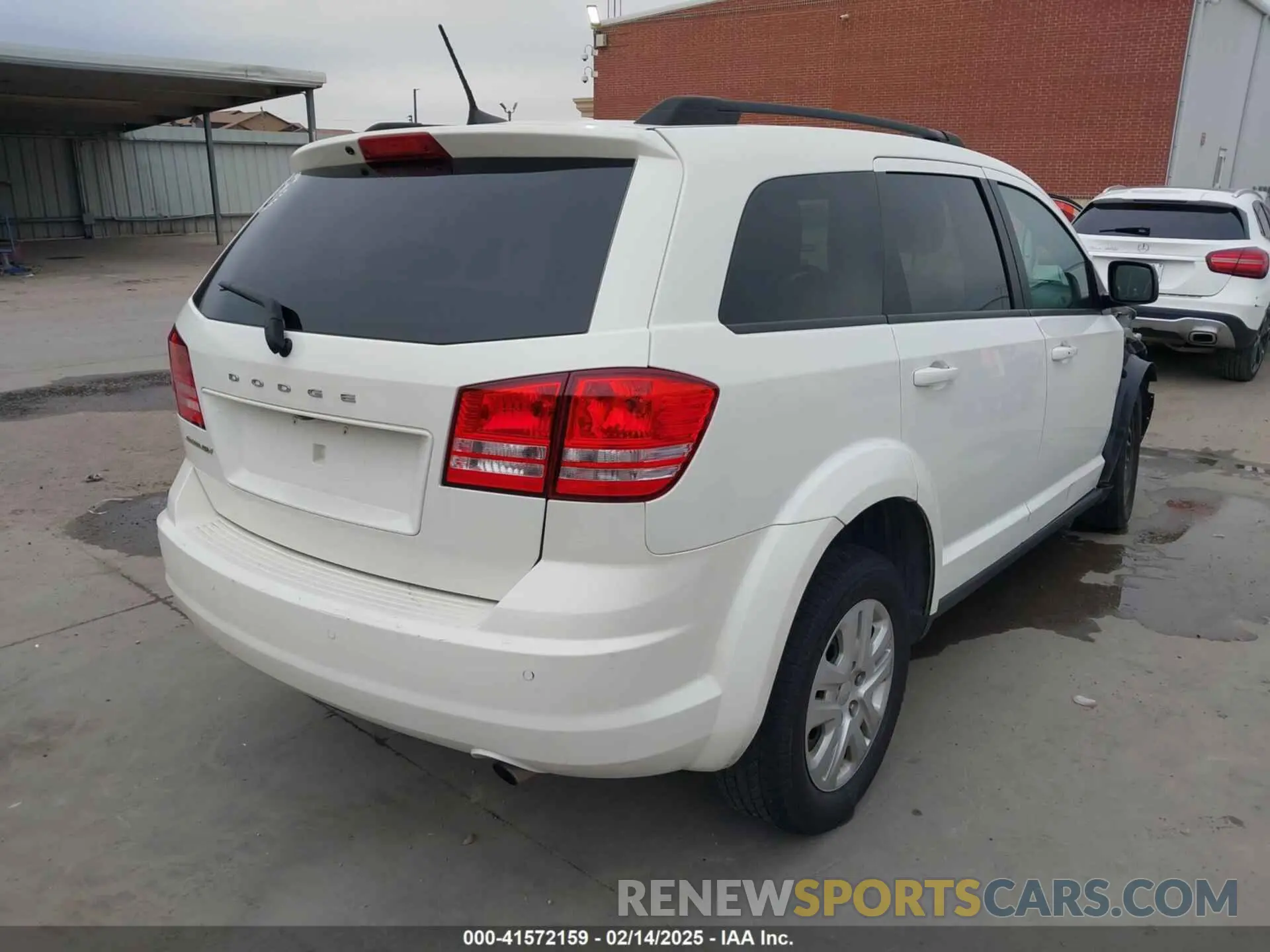 4 fotografías del automóvil dañado 3C4PDCAB4LT254595 DODGE JOURNEY 2020