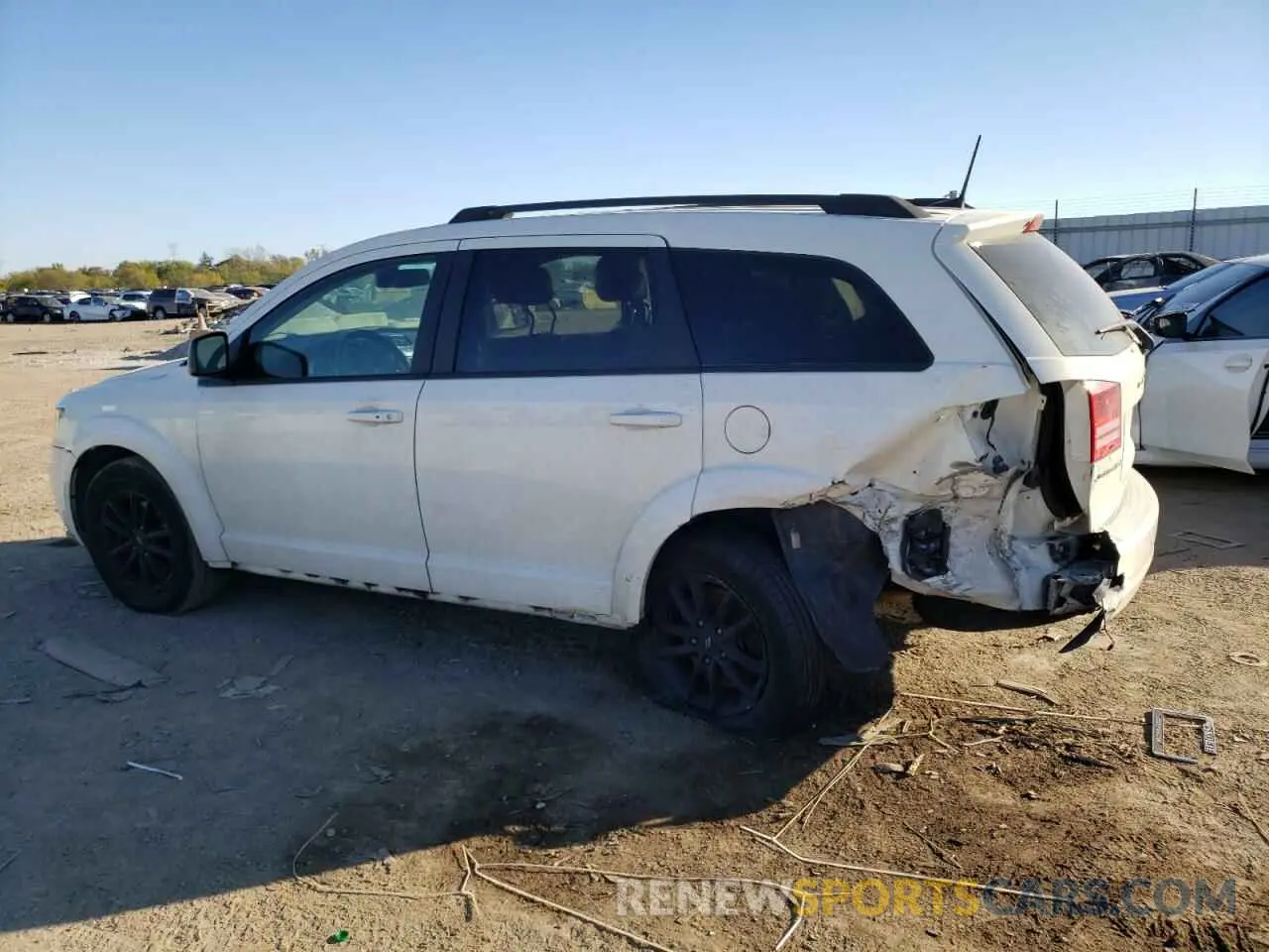 2 fotografías del automóvil dañado 3C4PDCAB5LT265380 DODGE JOURNEY 2020