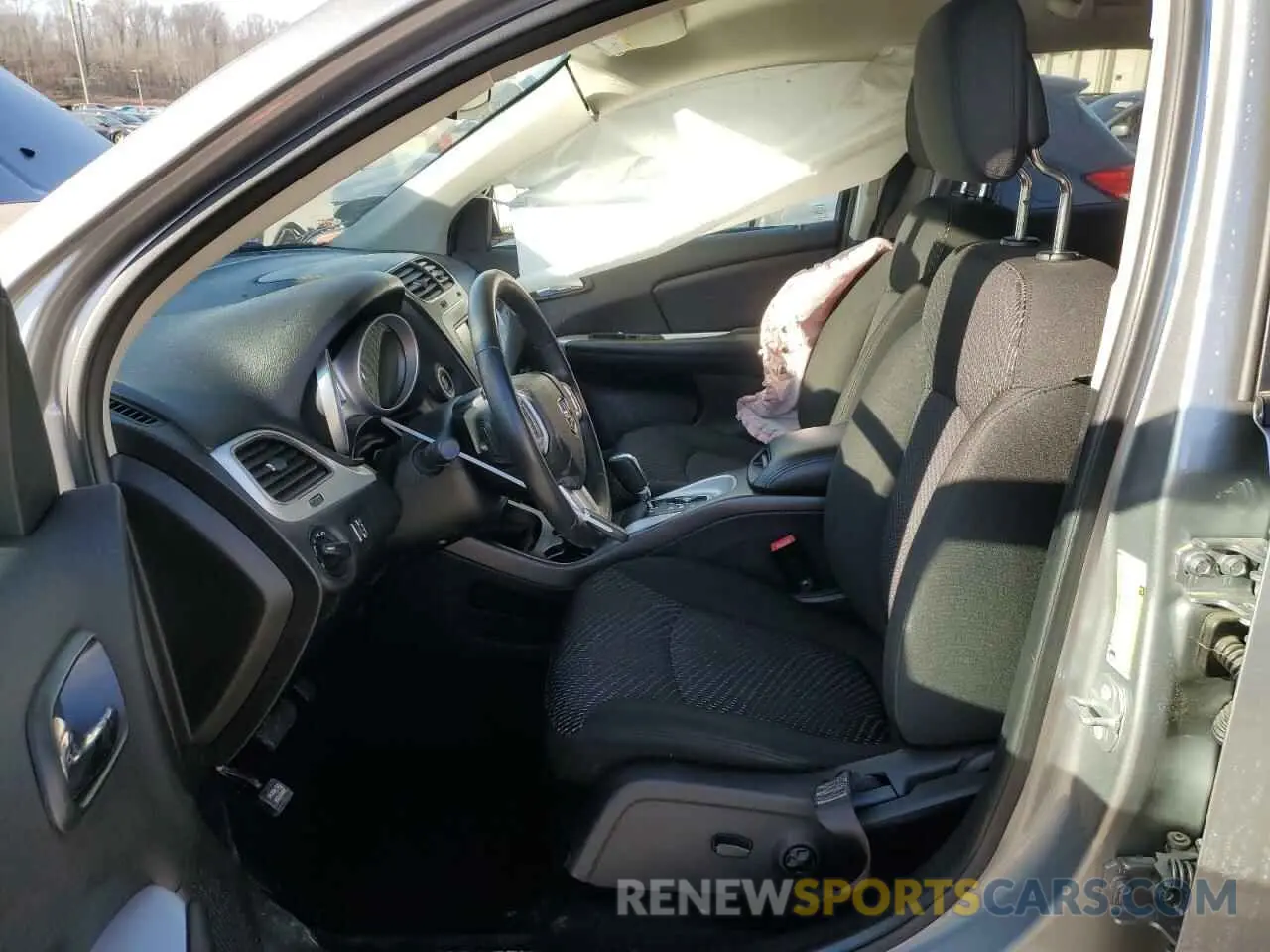 7 fotografías del automóvil dañado 3C4PDCAB5LT269333 DODGE JOURNEY 2020