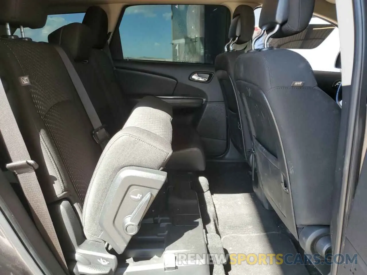 12 fotografías del automóvil dañado 3C4PDCAB5LT280526 DODGE JOURNEY 2020