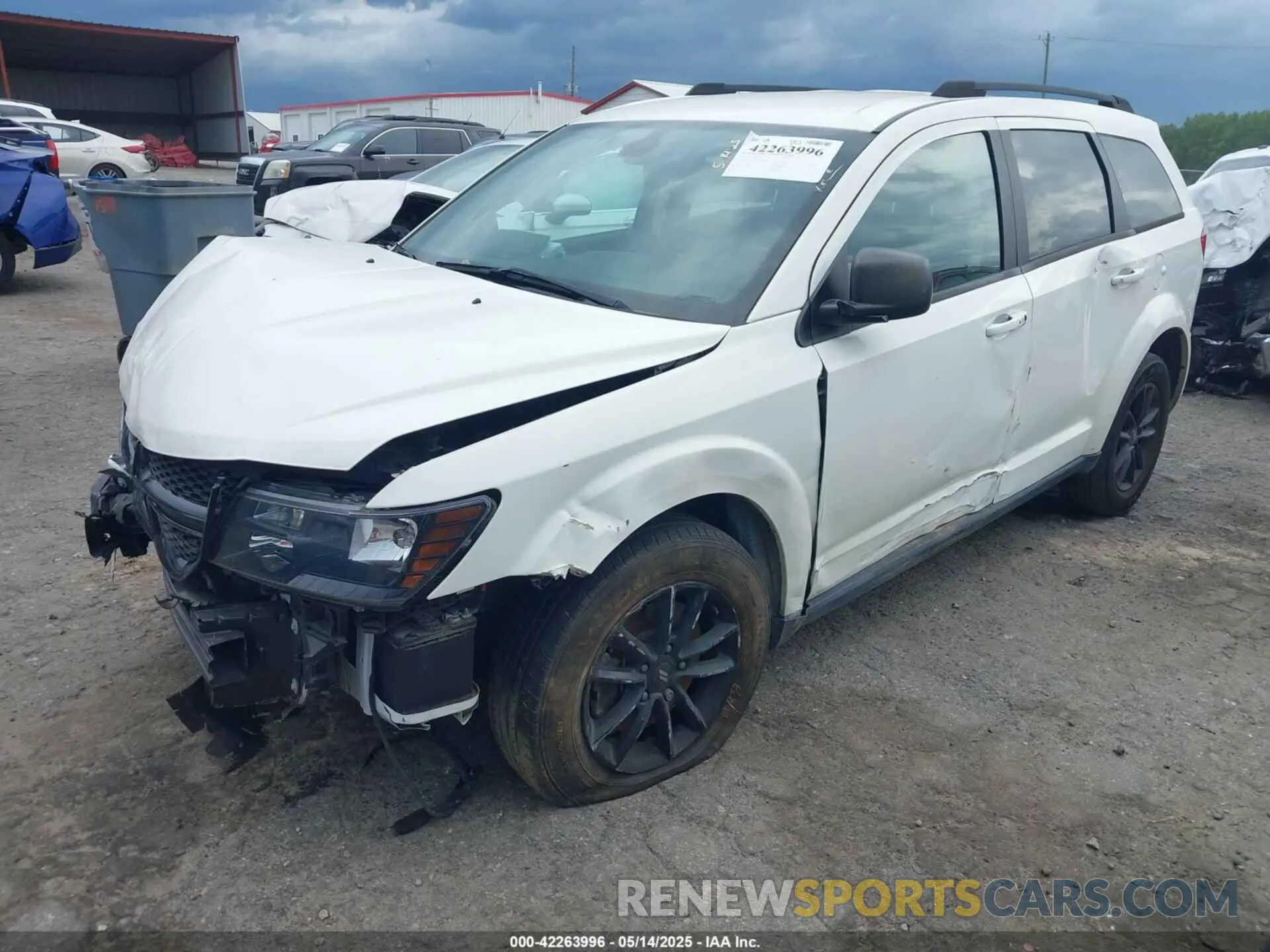 2 fotografías del automóvil dañado 3C4PDCAB5LT280977 DODGE JOURNEY 2020