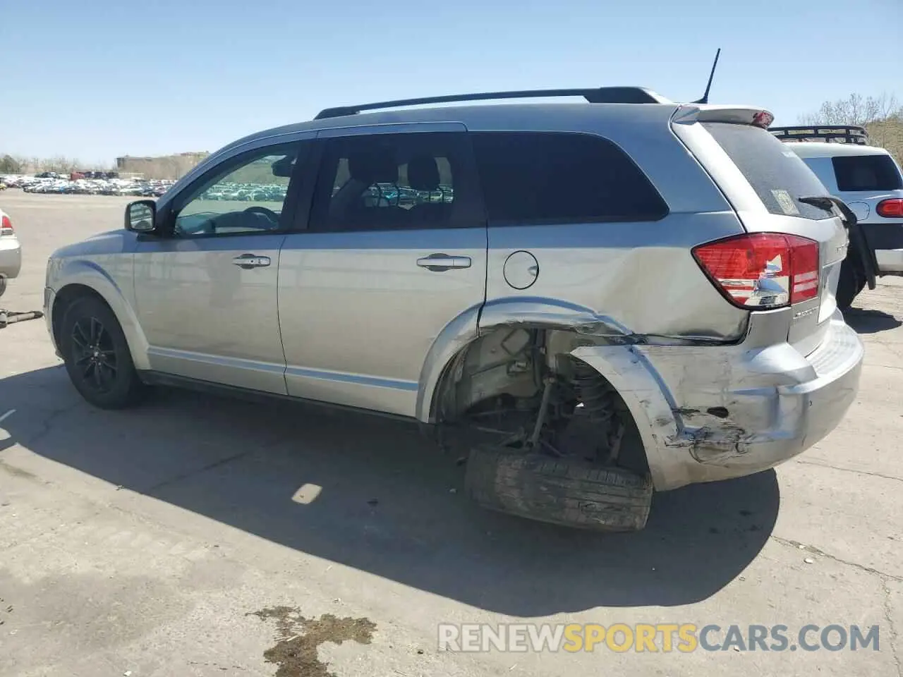 2 fotografías del automóvil dañado 3C4PDCAB7LT182100 DODGE JOURNEY 2020