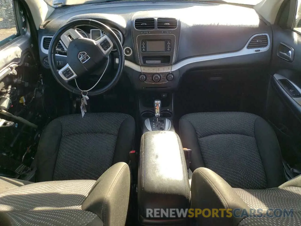 8 fotografías del automóvil dañado 3C4PDCAB8LT271948 DODGE JOURNEY 2020