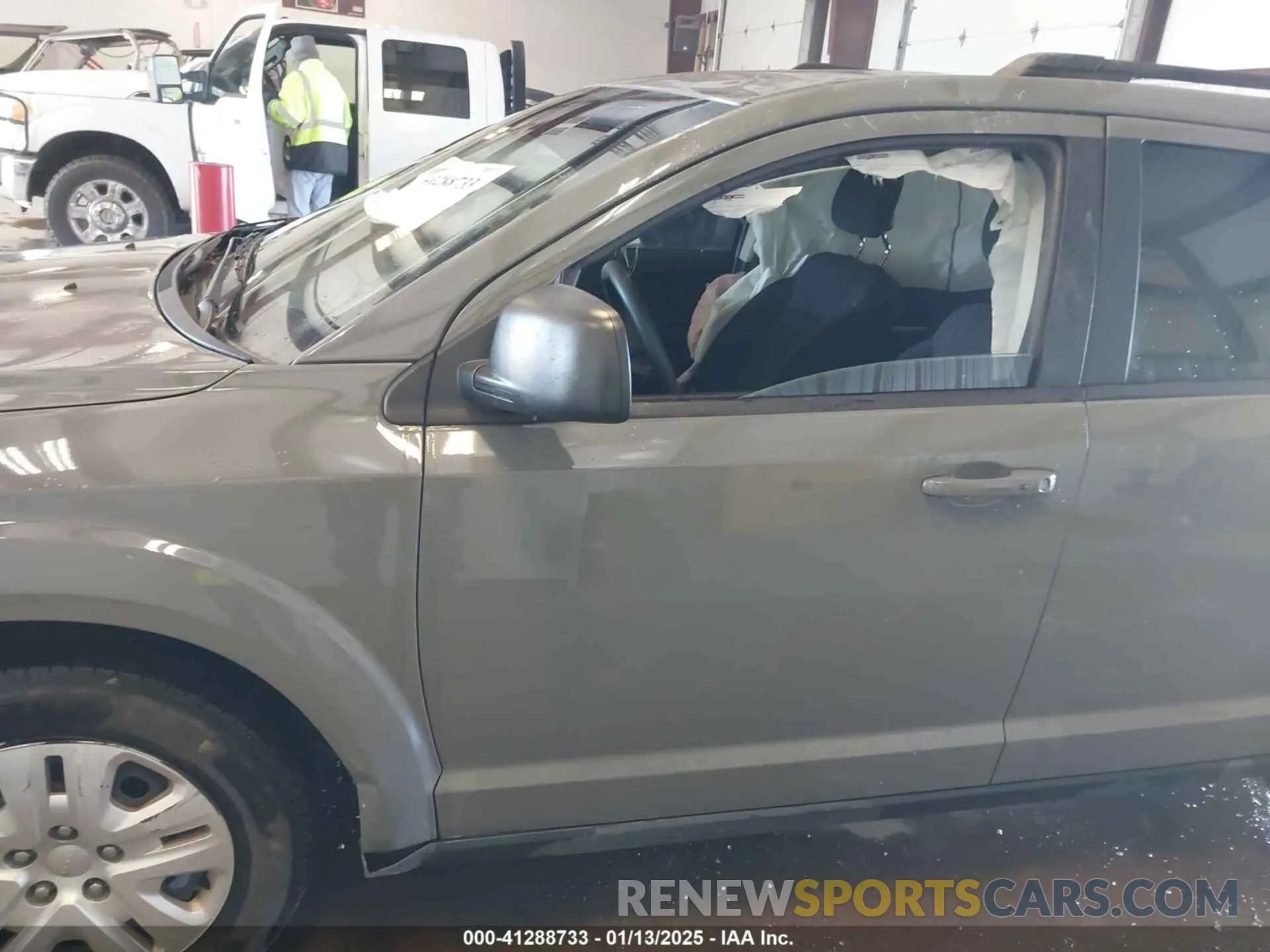 16 fotografías del automóvil dañado 3C4PDCAB9LT237260 DODGE JOURNEY 2020