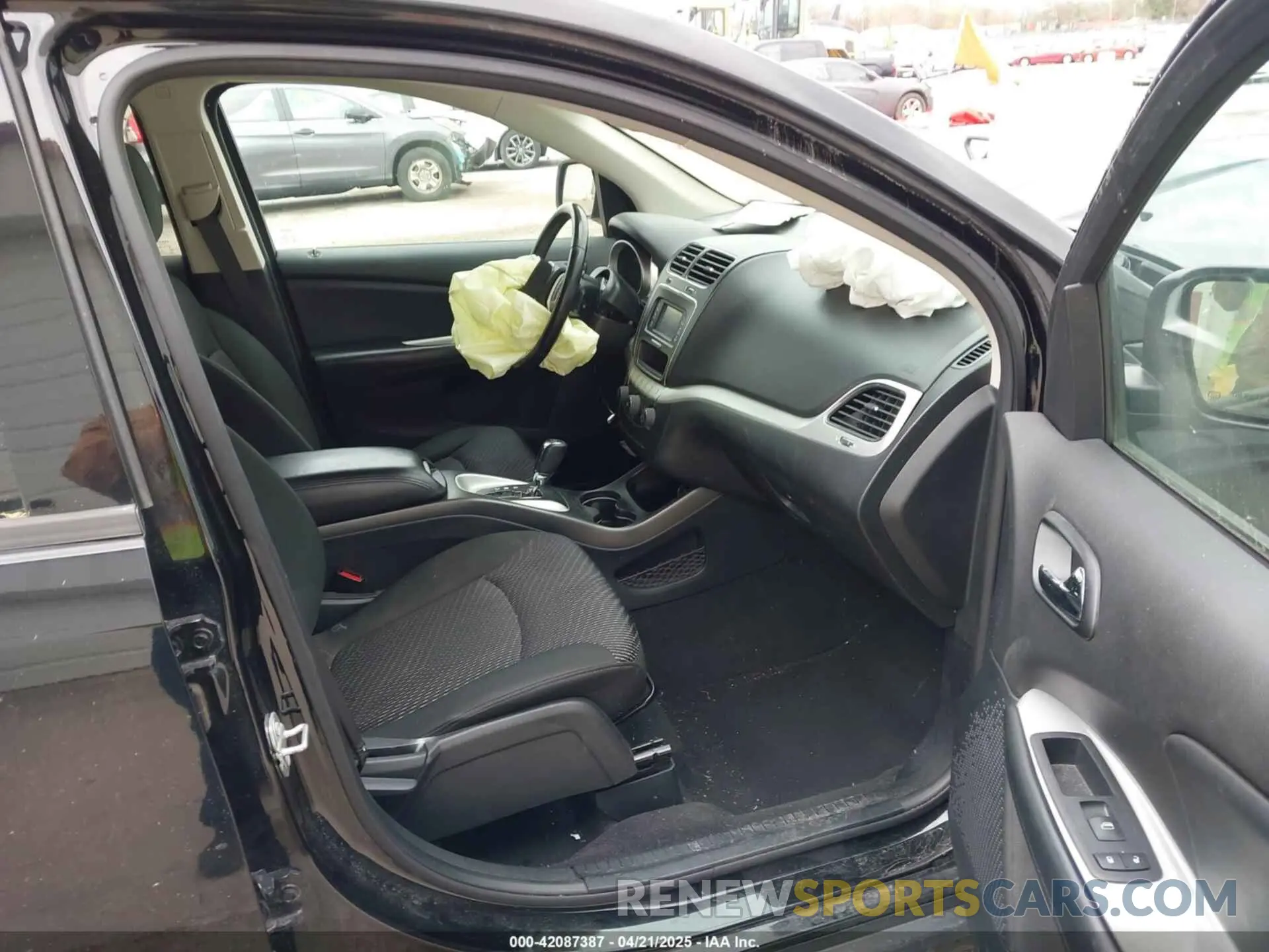 5 fotografías del automóvil dañado 3C4PDCABXLT274611 DODGE JOURNEY 2020