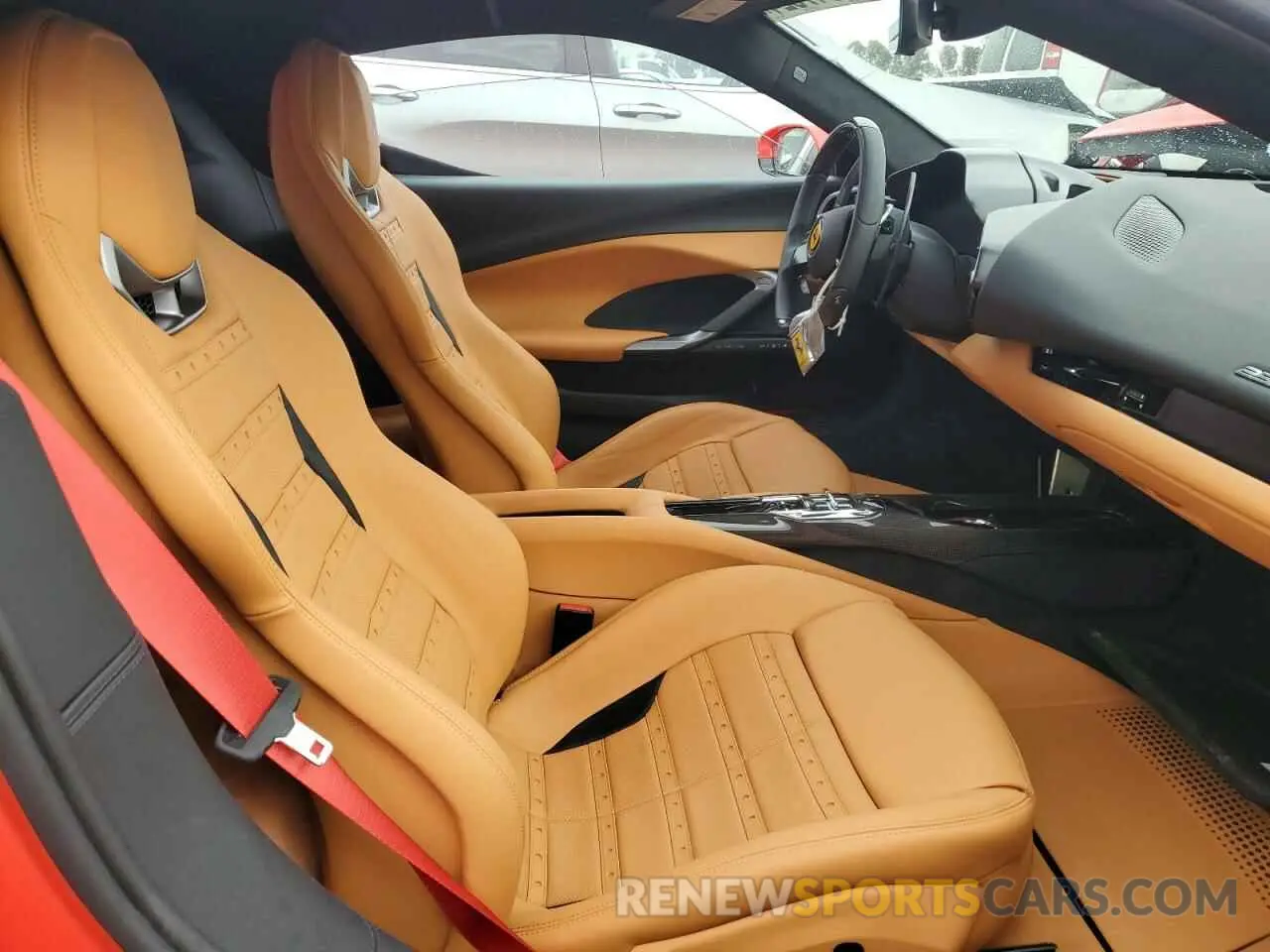 10 fotografías del automóvil dañado ZFF99SLA9R0310238 FERRARI 296GTB 2024