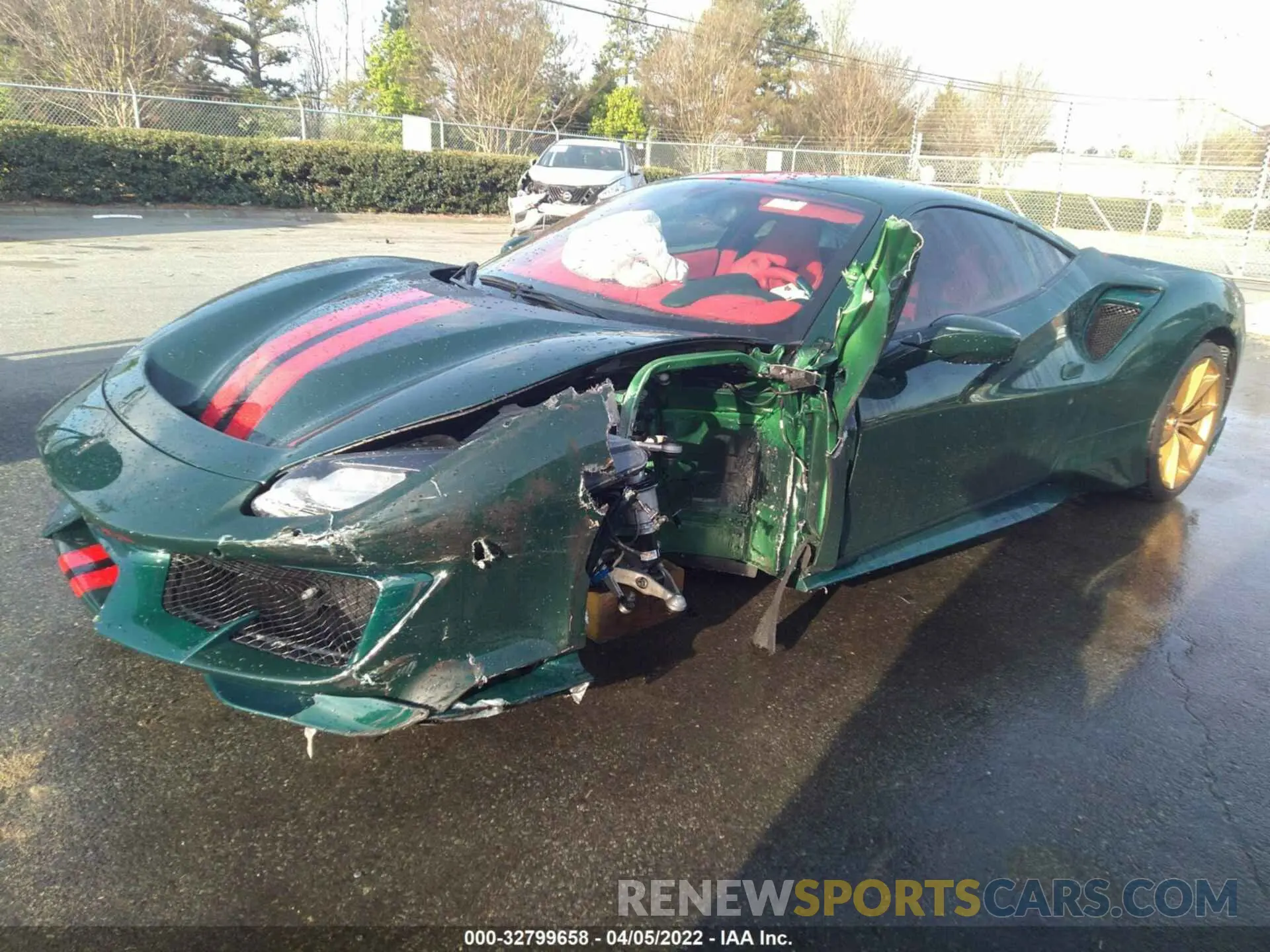 2 fotografías del automóvil dañado ZFF90HLA5L0258062 FERRARI 488 PISTA 2020