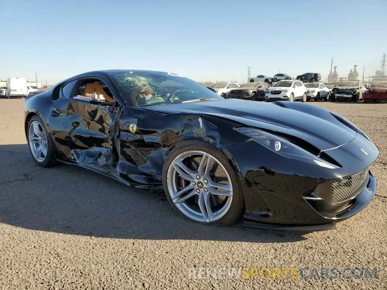 4 fotografías del automóvil dañado ZFF83CLA6L0252213 FERRARI 812 2020
