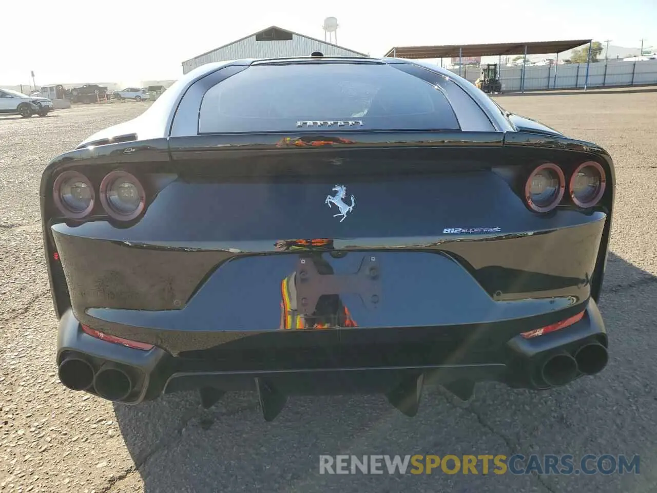 6 fotografías del automóvil dañado ZFF83CLA6L0252213 FERRARI 812 2020