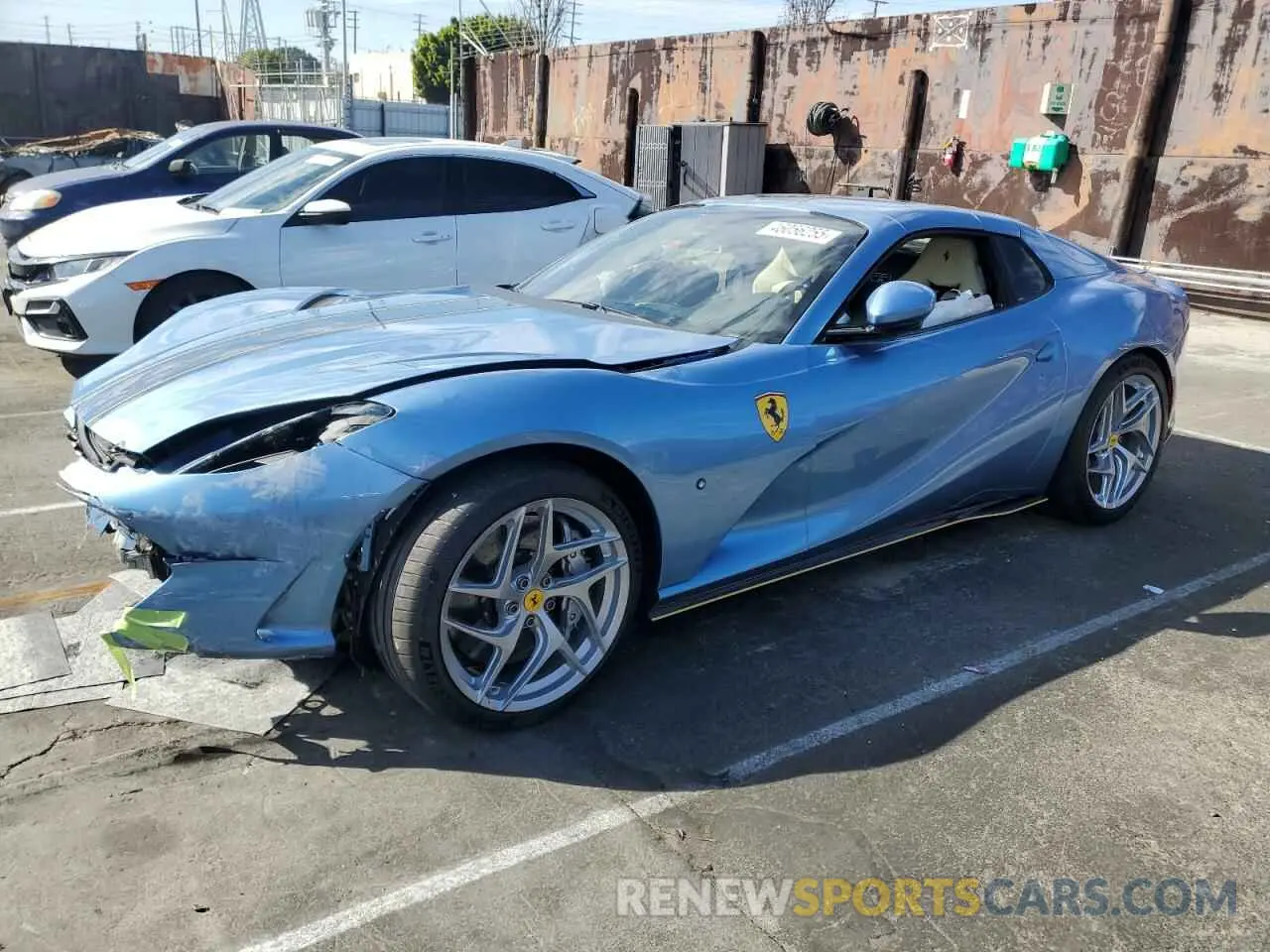 1 fotografías del automóvil dañado ZFF97CMA1M0265718 FERRARI 812 2021