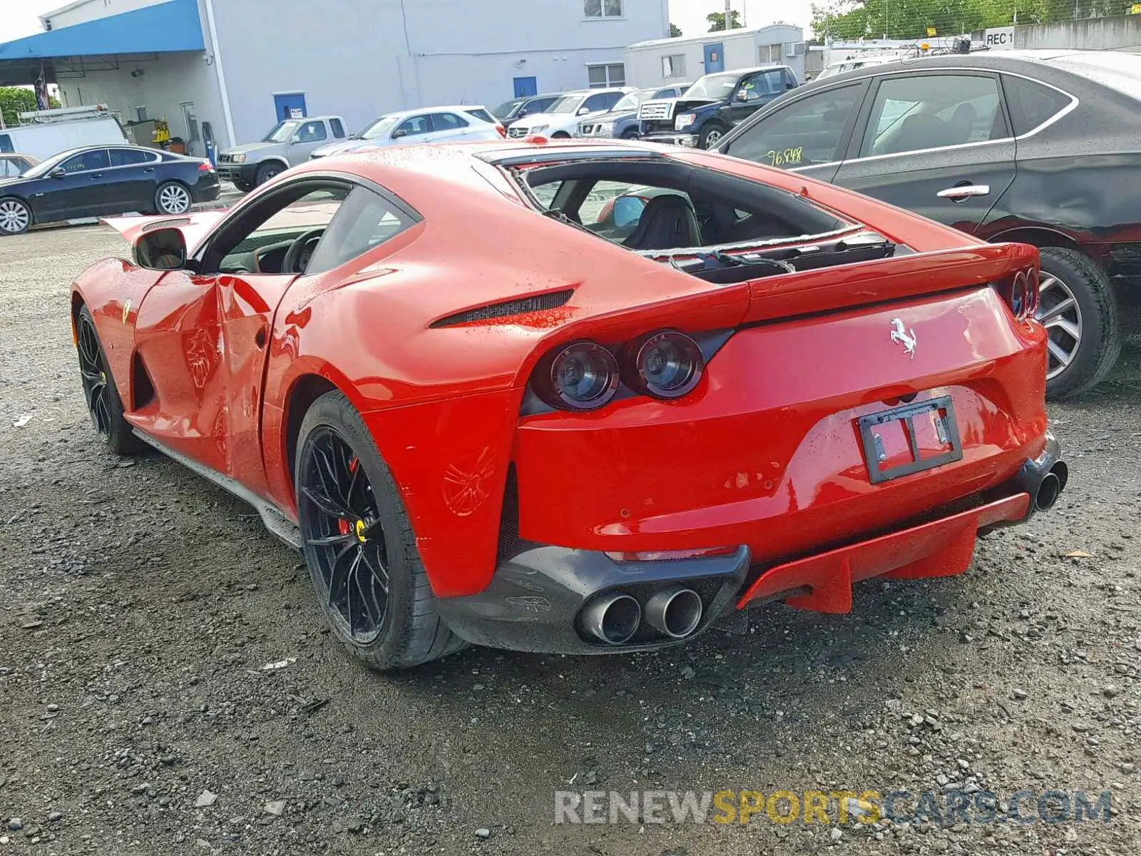 3 fotografías del automóvil dañado ZFF83CLA5K0242917 FERRARI 812 SUPERF 2019